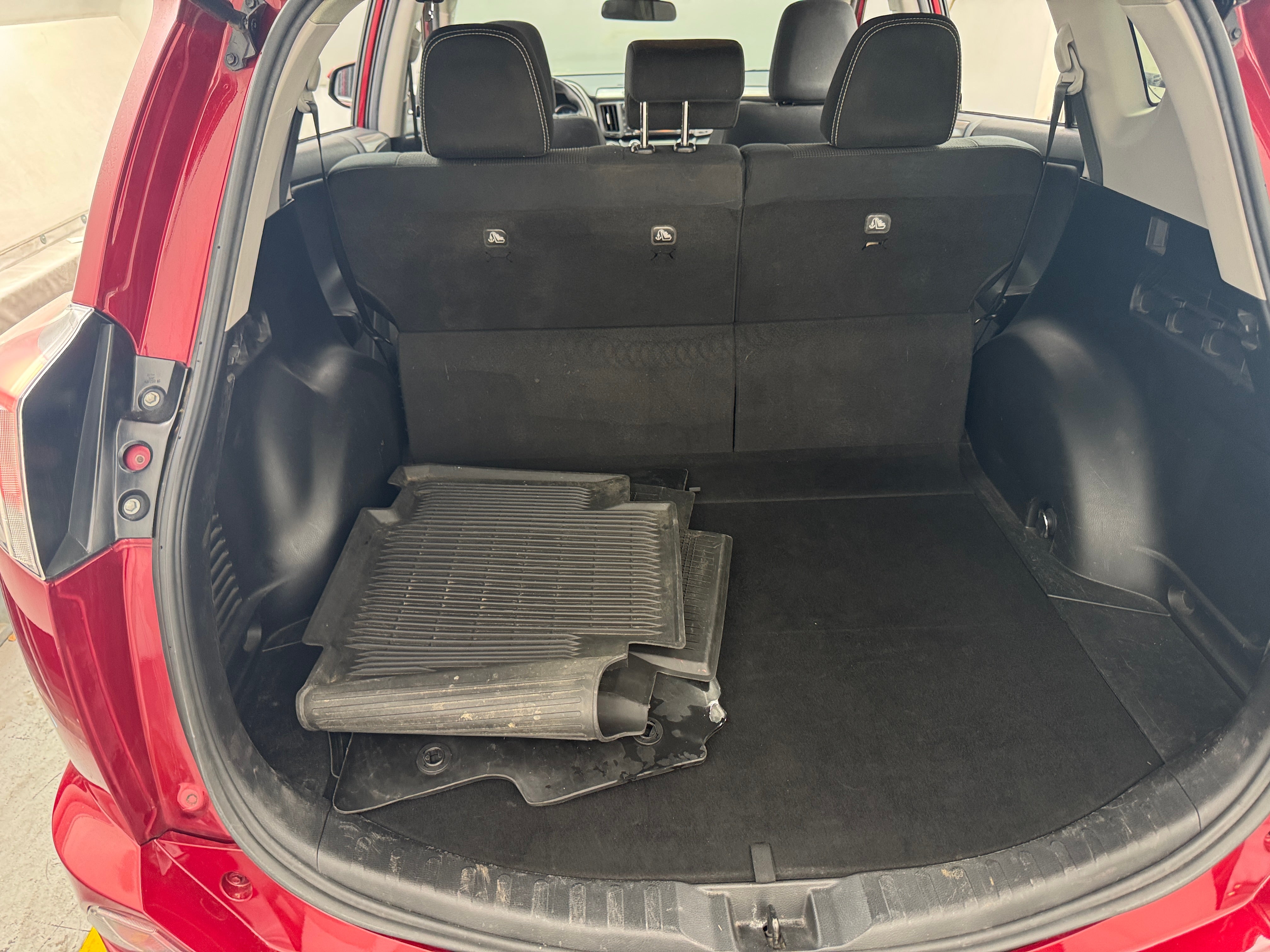 2018 Toyota RAV4 XLE 7