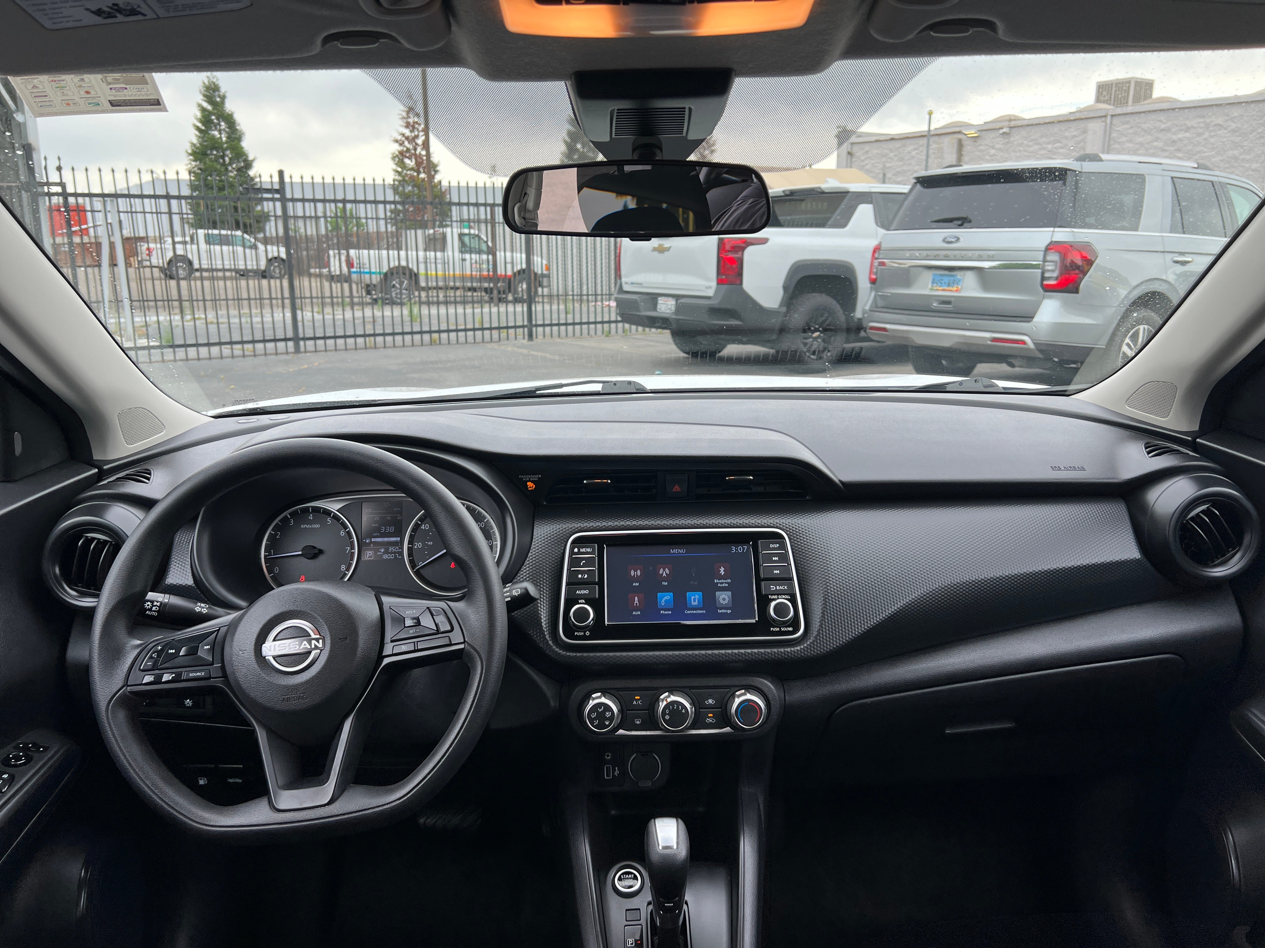 2024 Nissan Kicks S 3