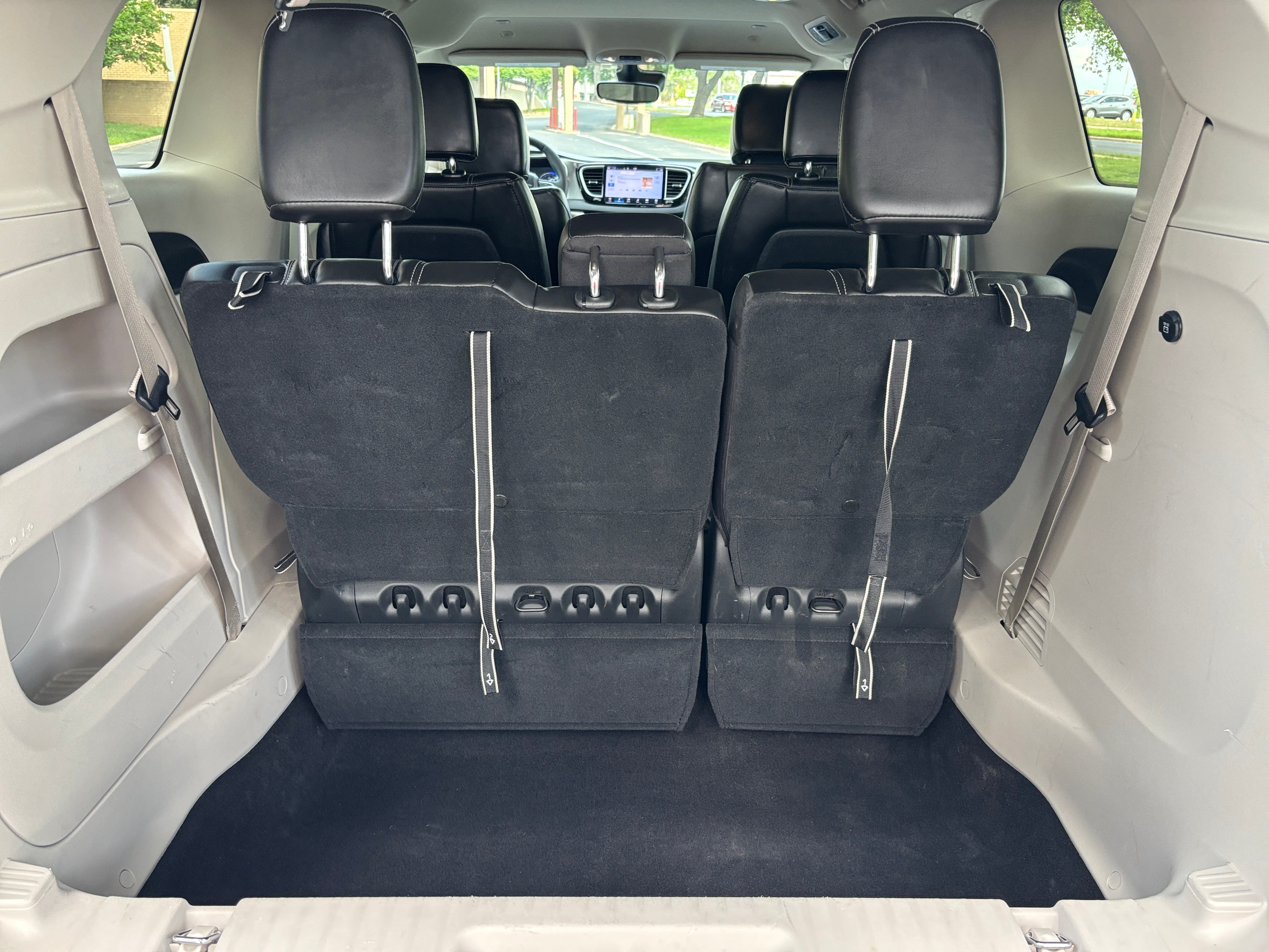2024 Chrysler Pacifica Touring L 6