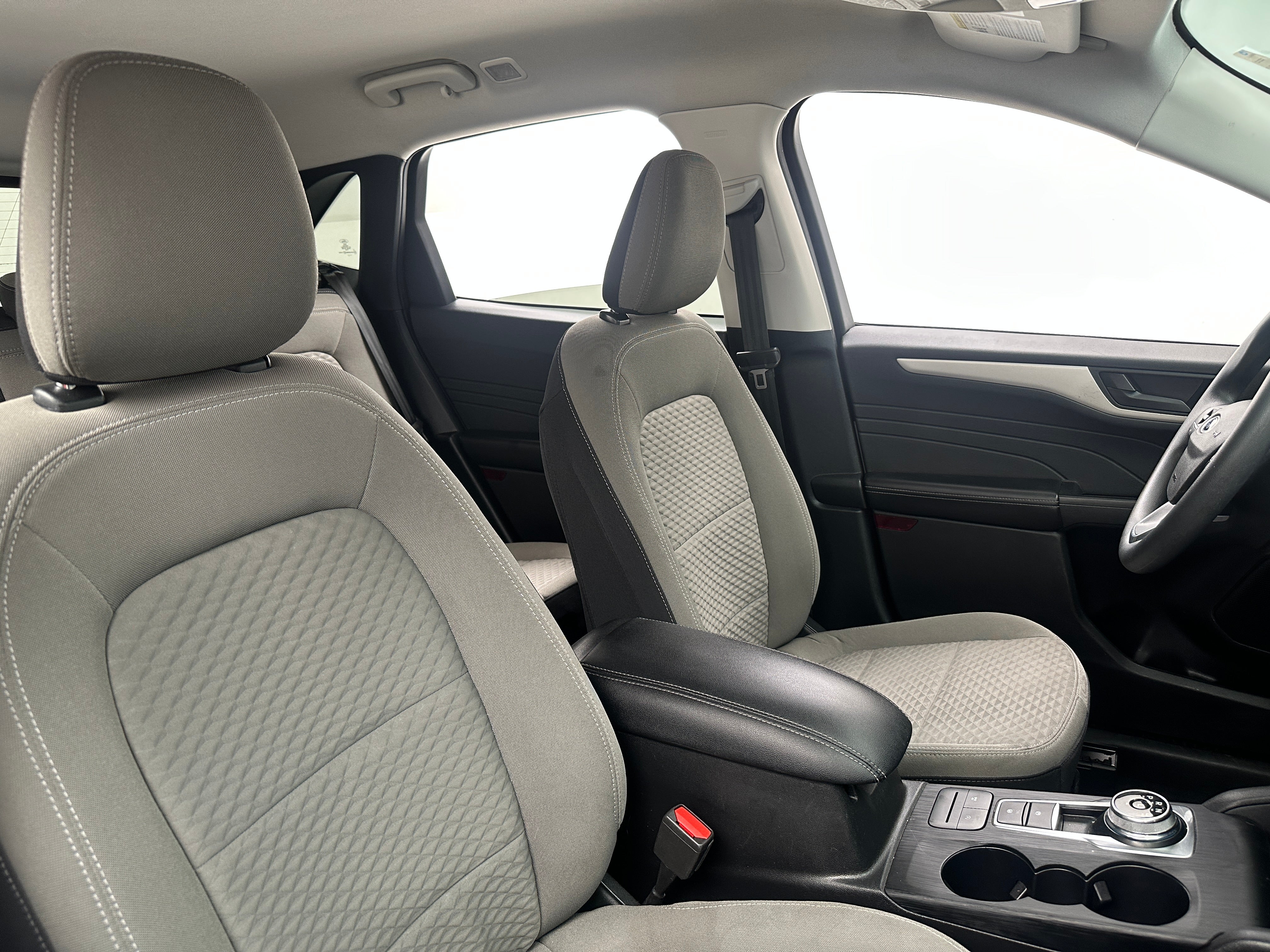2022 Ford Escape SE 2