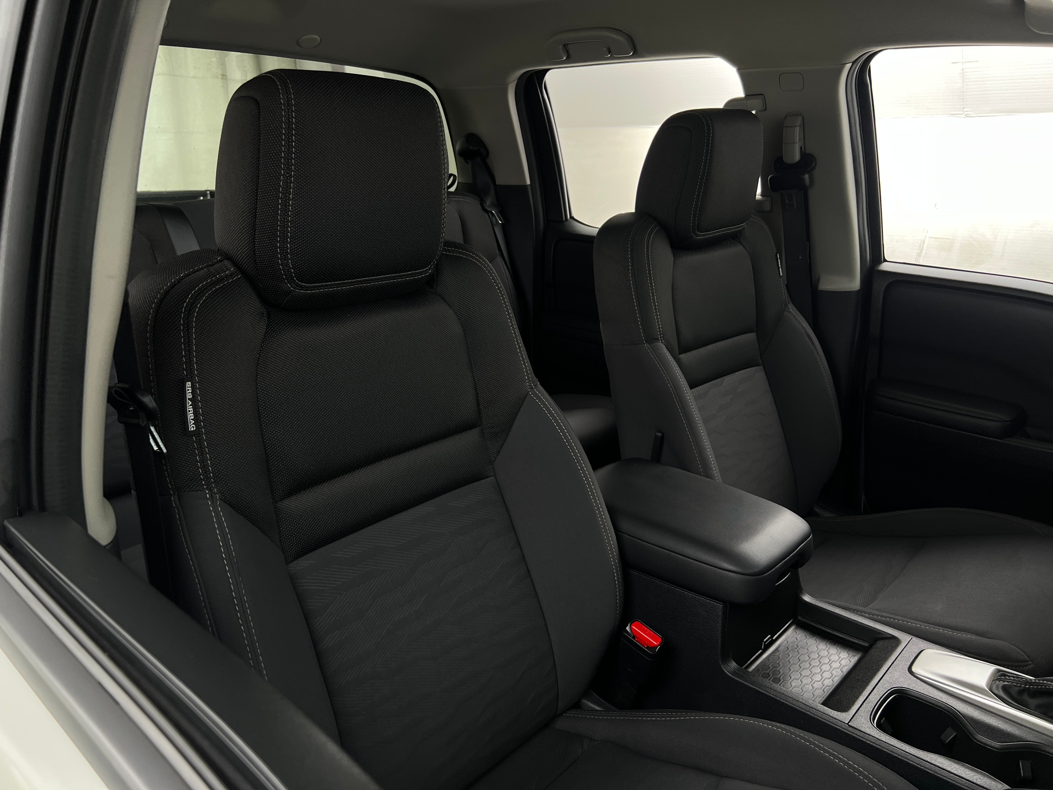 2023 Nissan Frontier SV 2