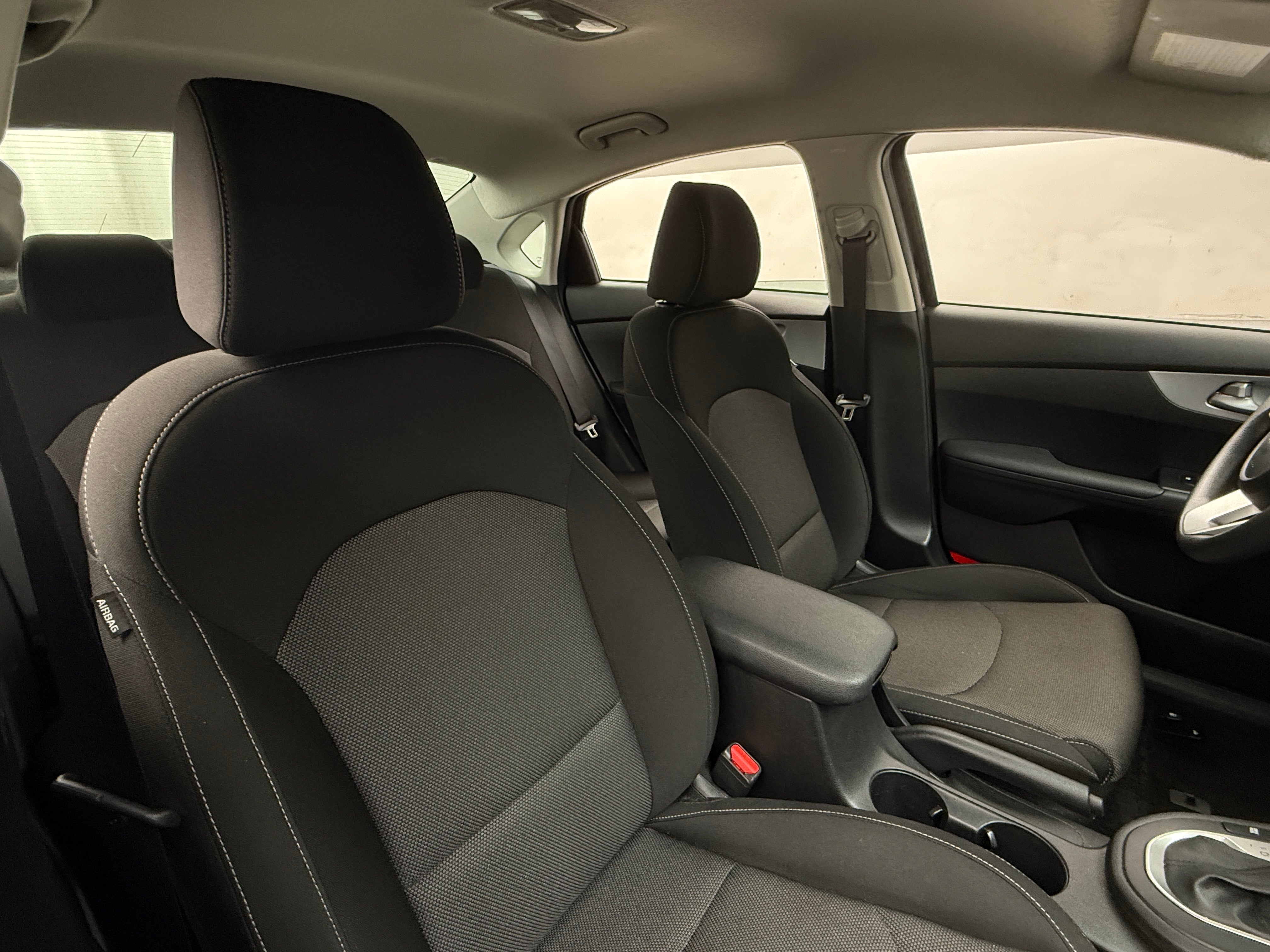 2023 Kia Forte LXS 2