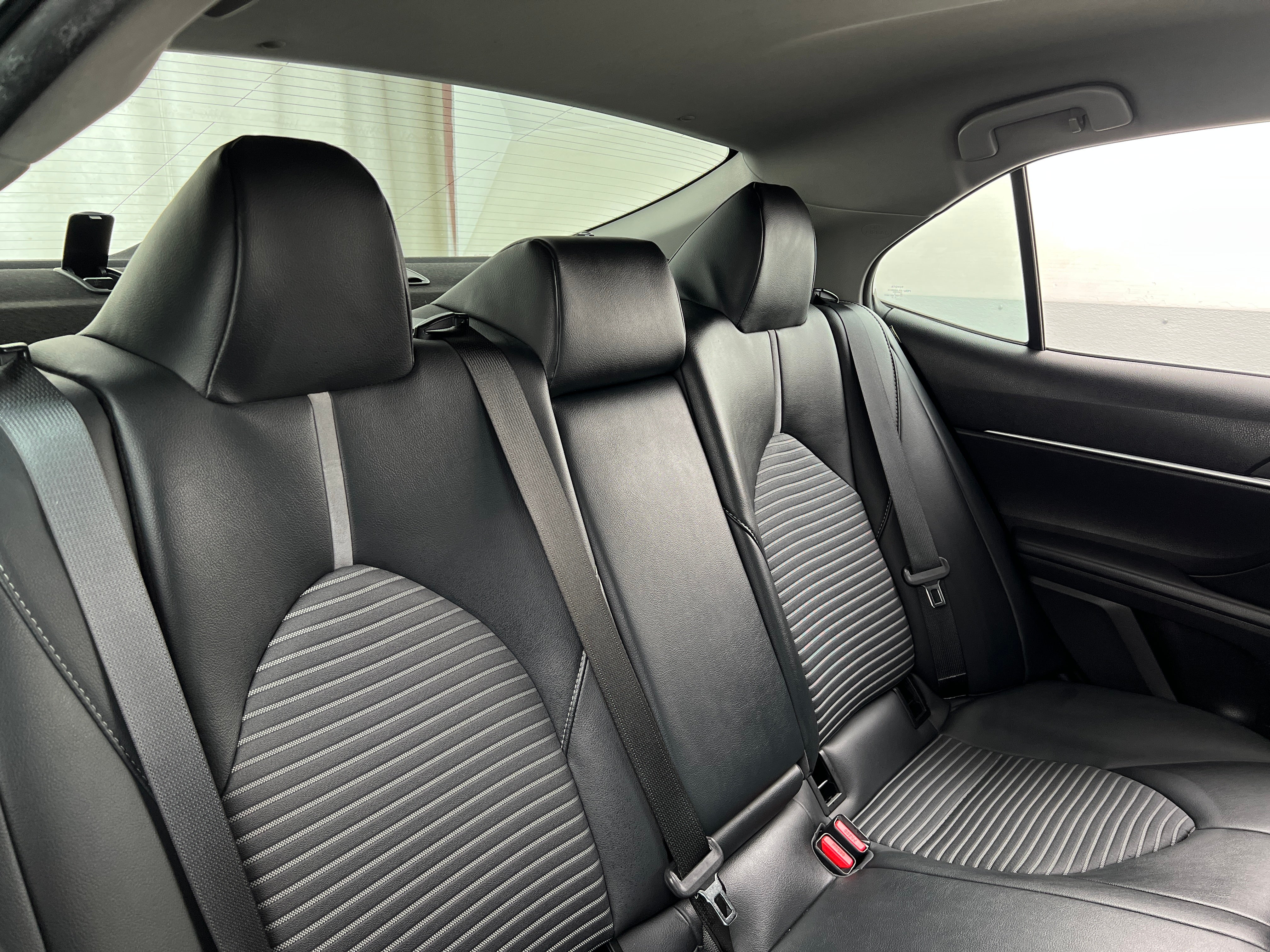 2019 Toyota Camry SE 6