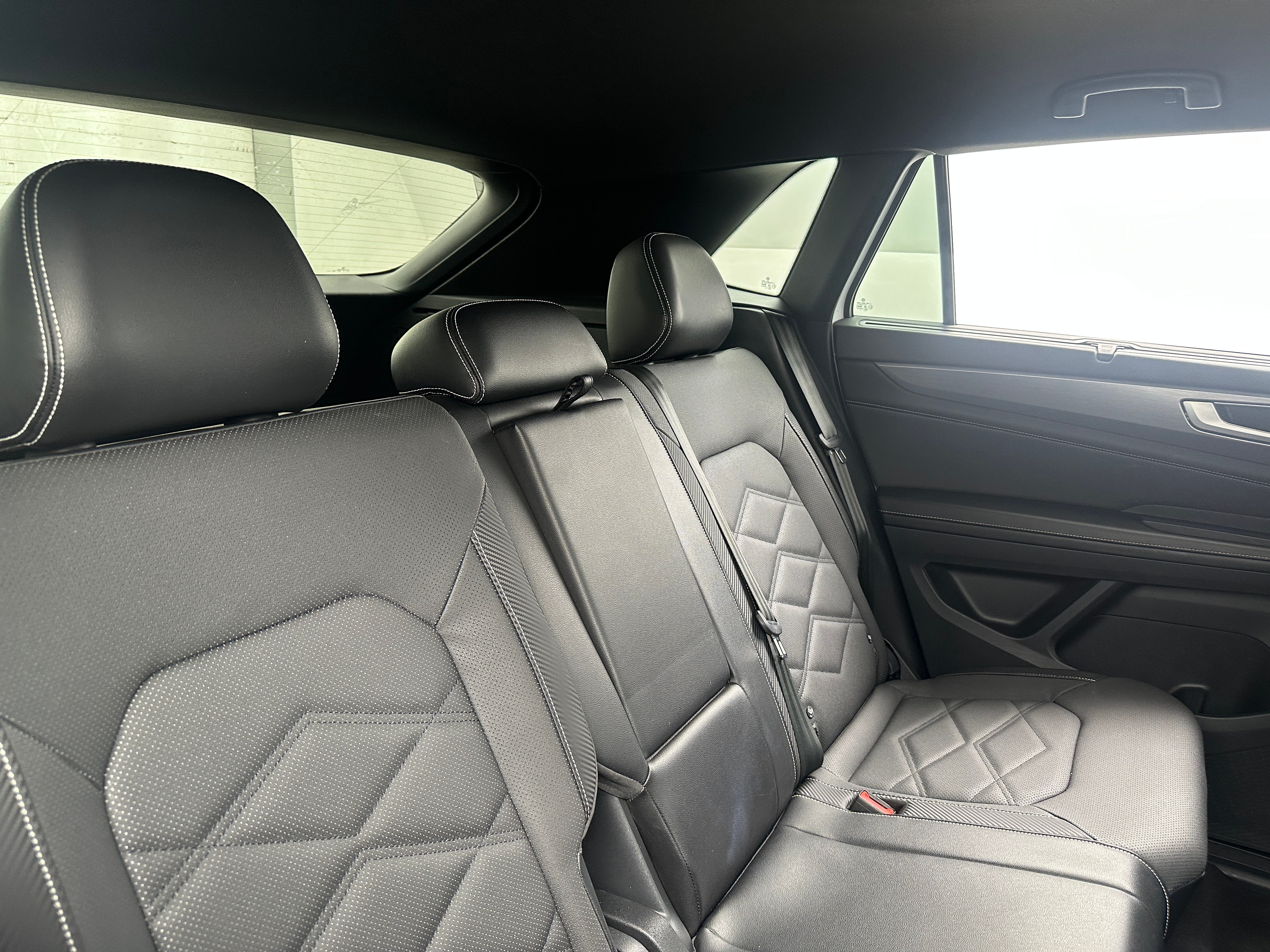 2024 Volkswagen Atlas SE 6
