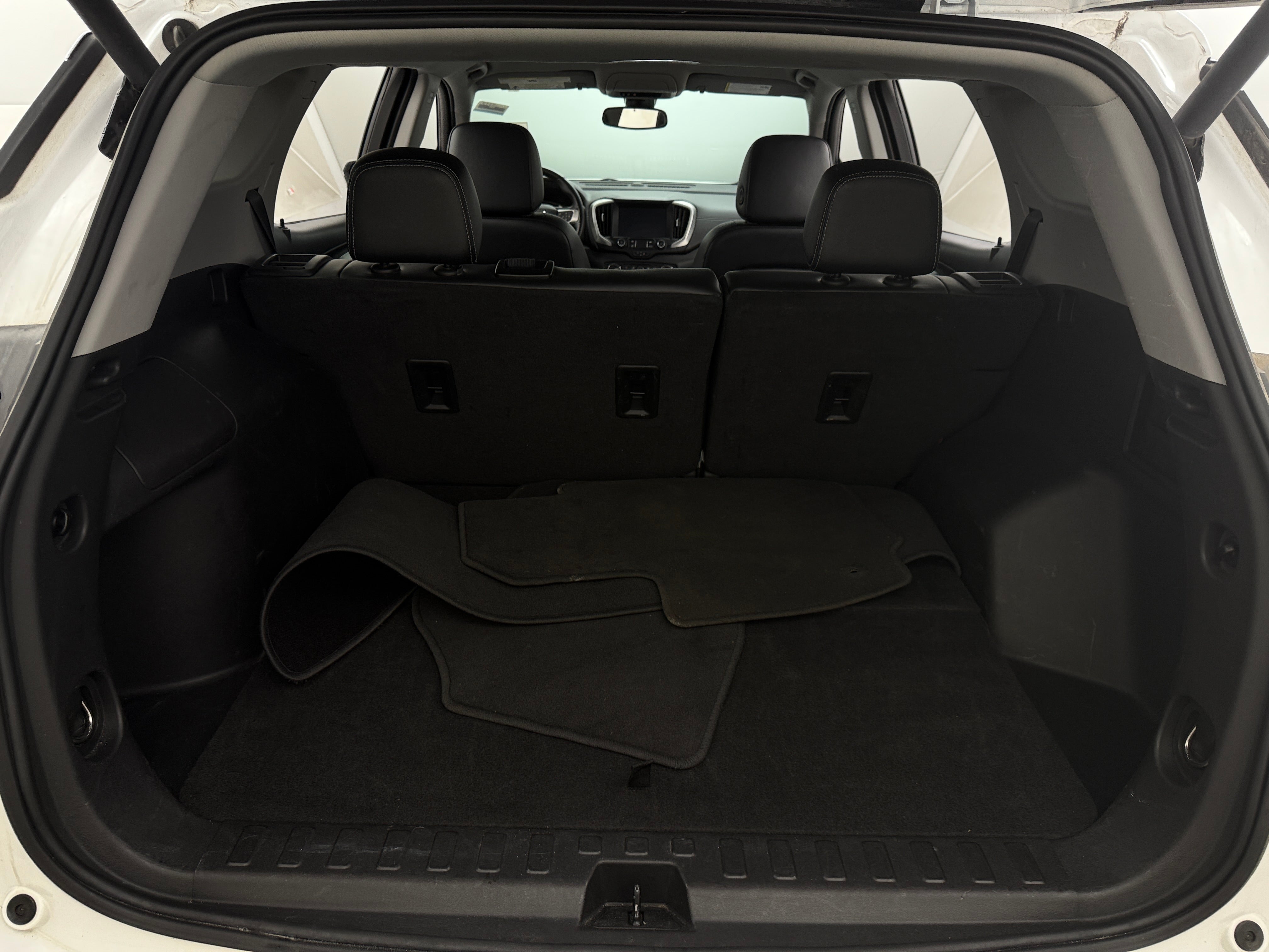 2023 GMC Terrain SLT 6