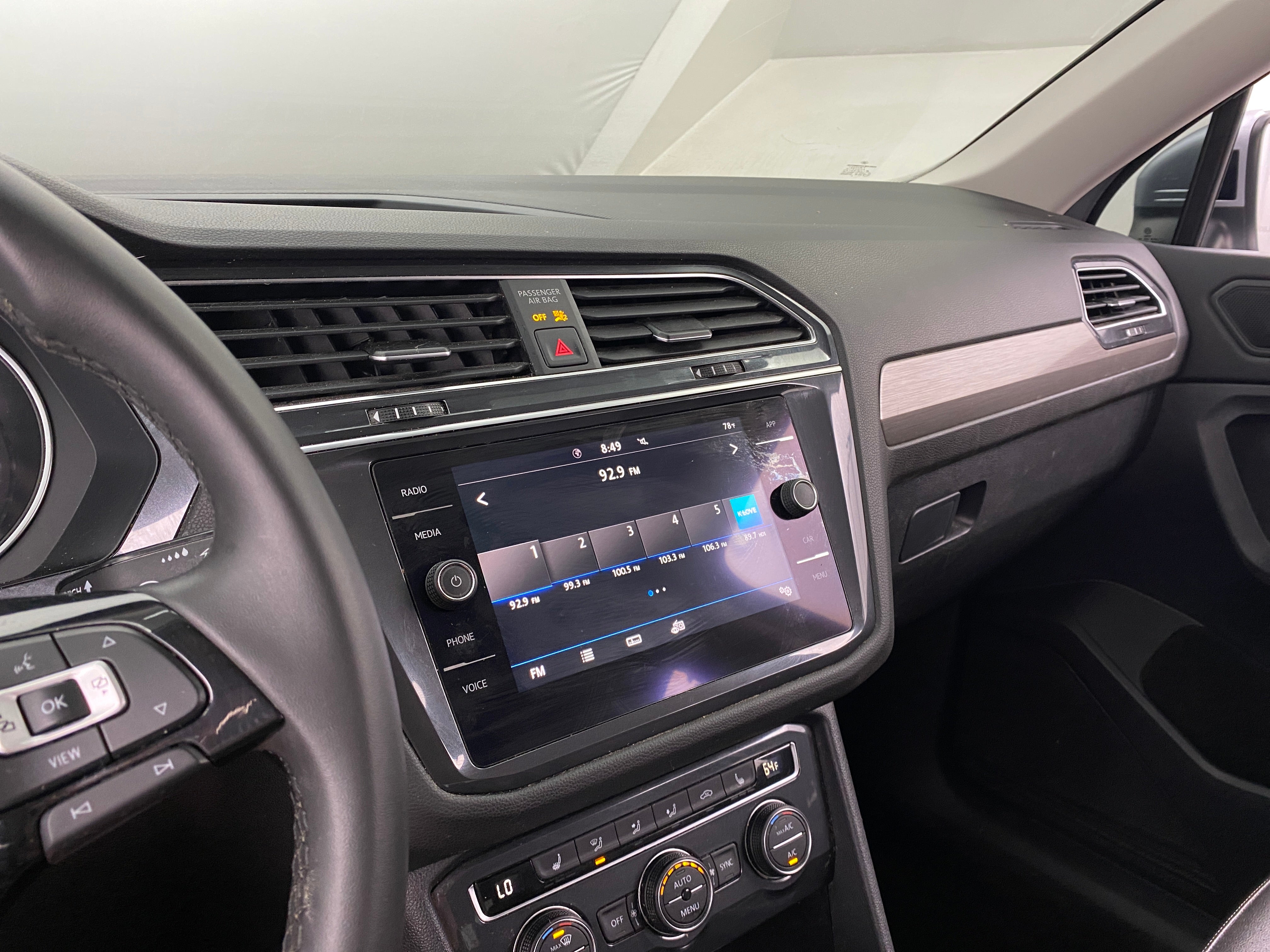 2020 Volkswagen Tiguan SE 3