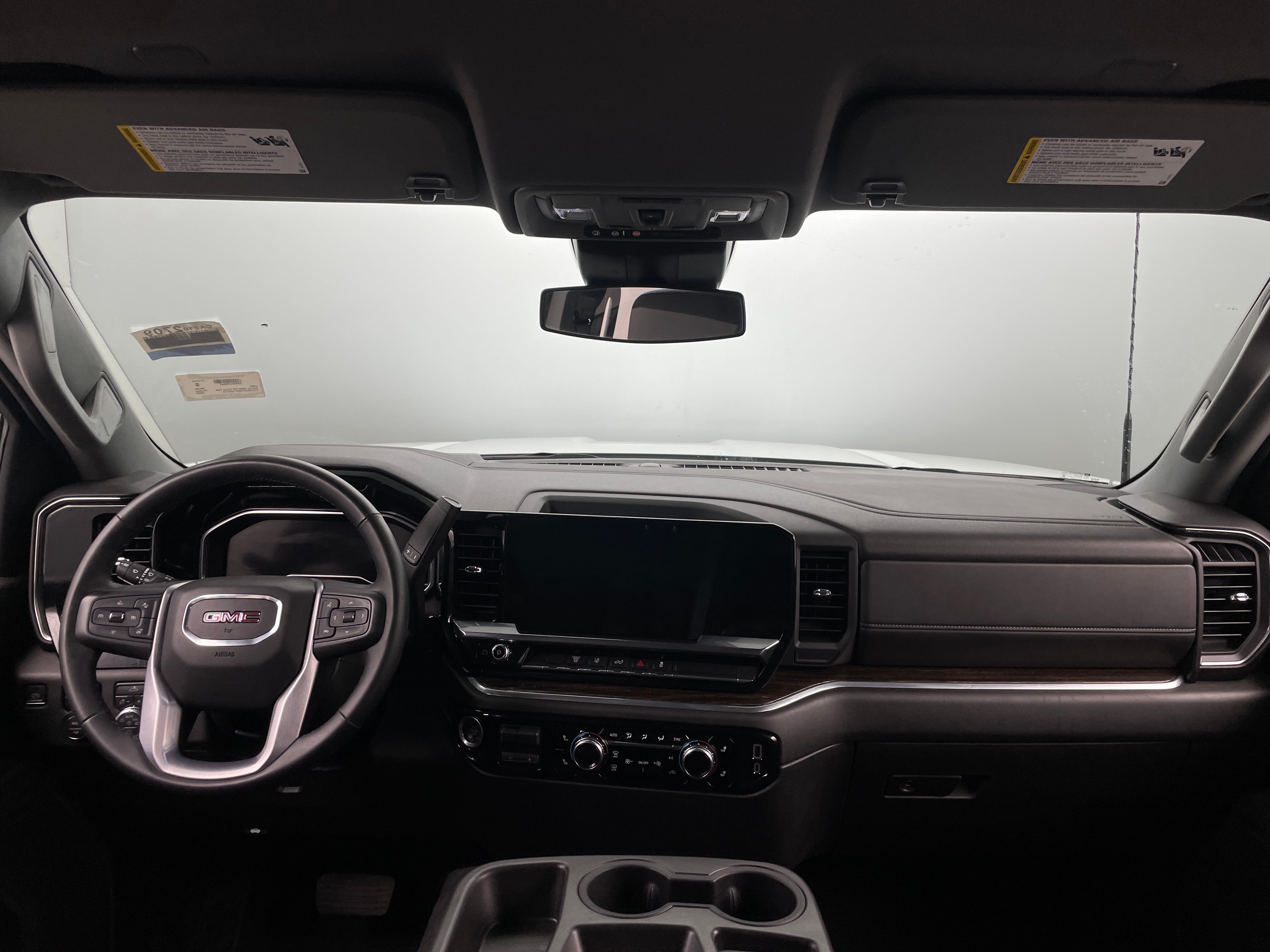 2024 GMC Sierra 3500 SLE 2