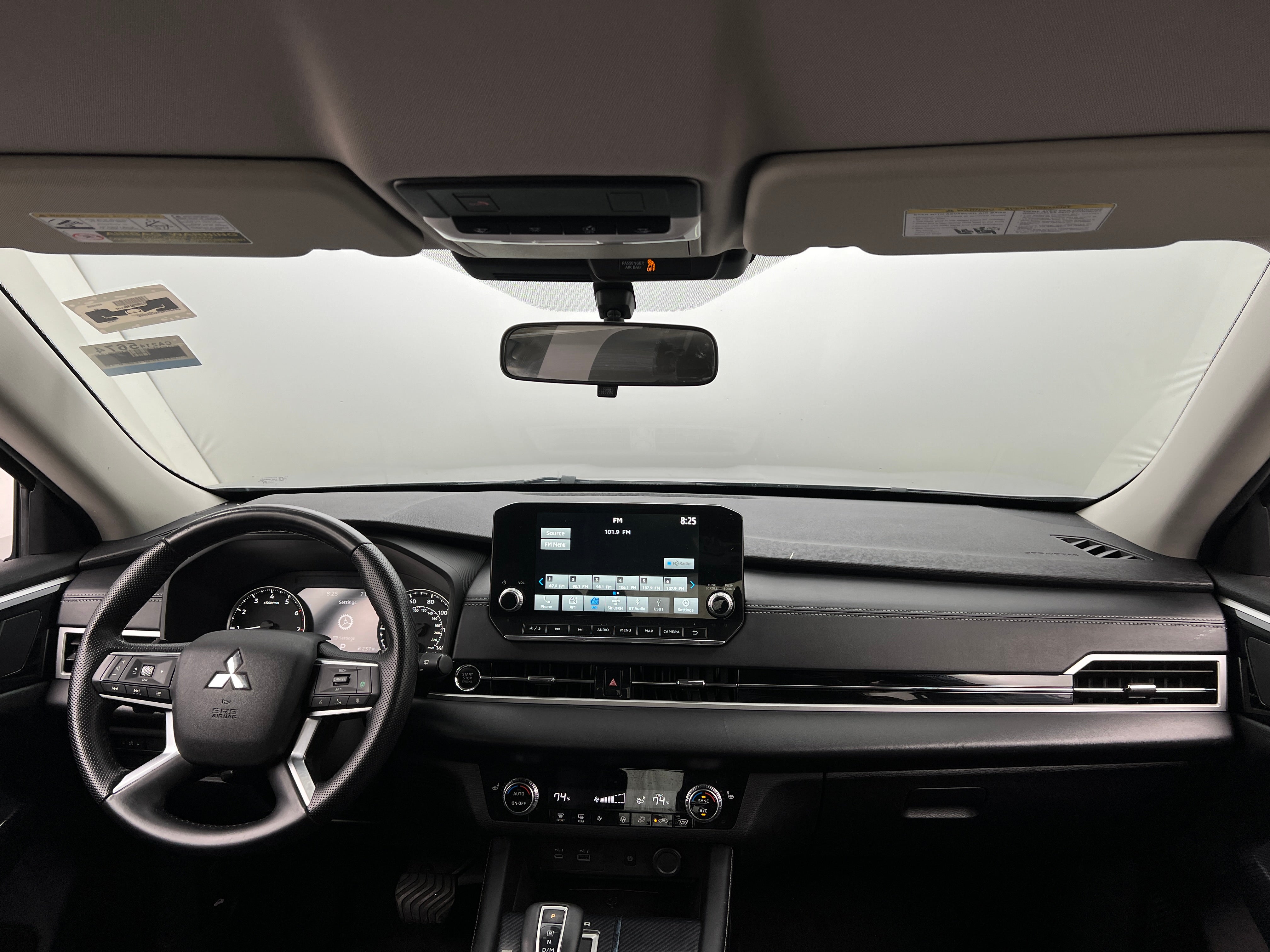 2022 Mitsubishi Outlander SE 2