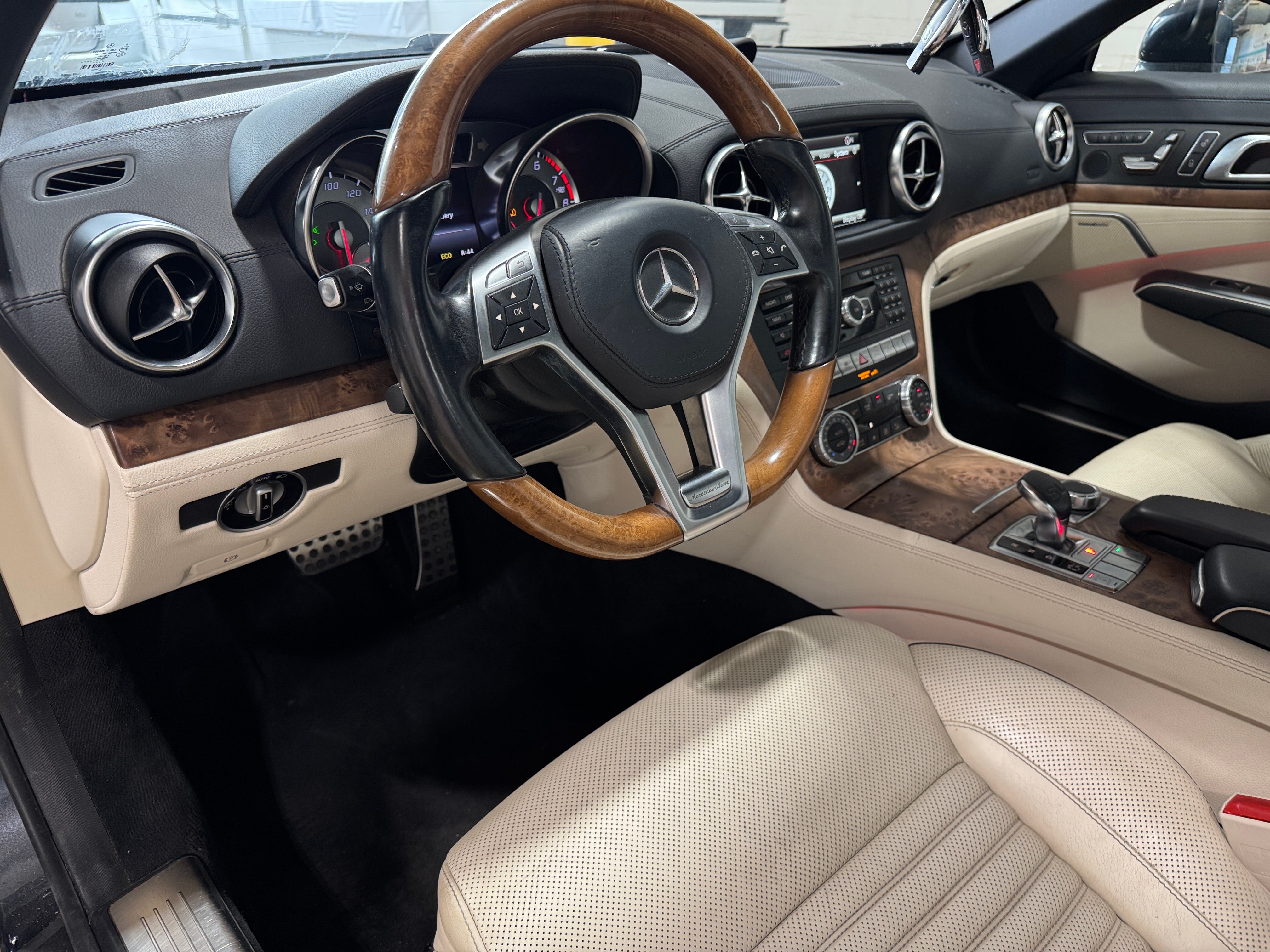 2014 Mercedes-Benz SL-Class SL 550 2