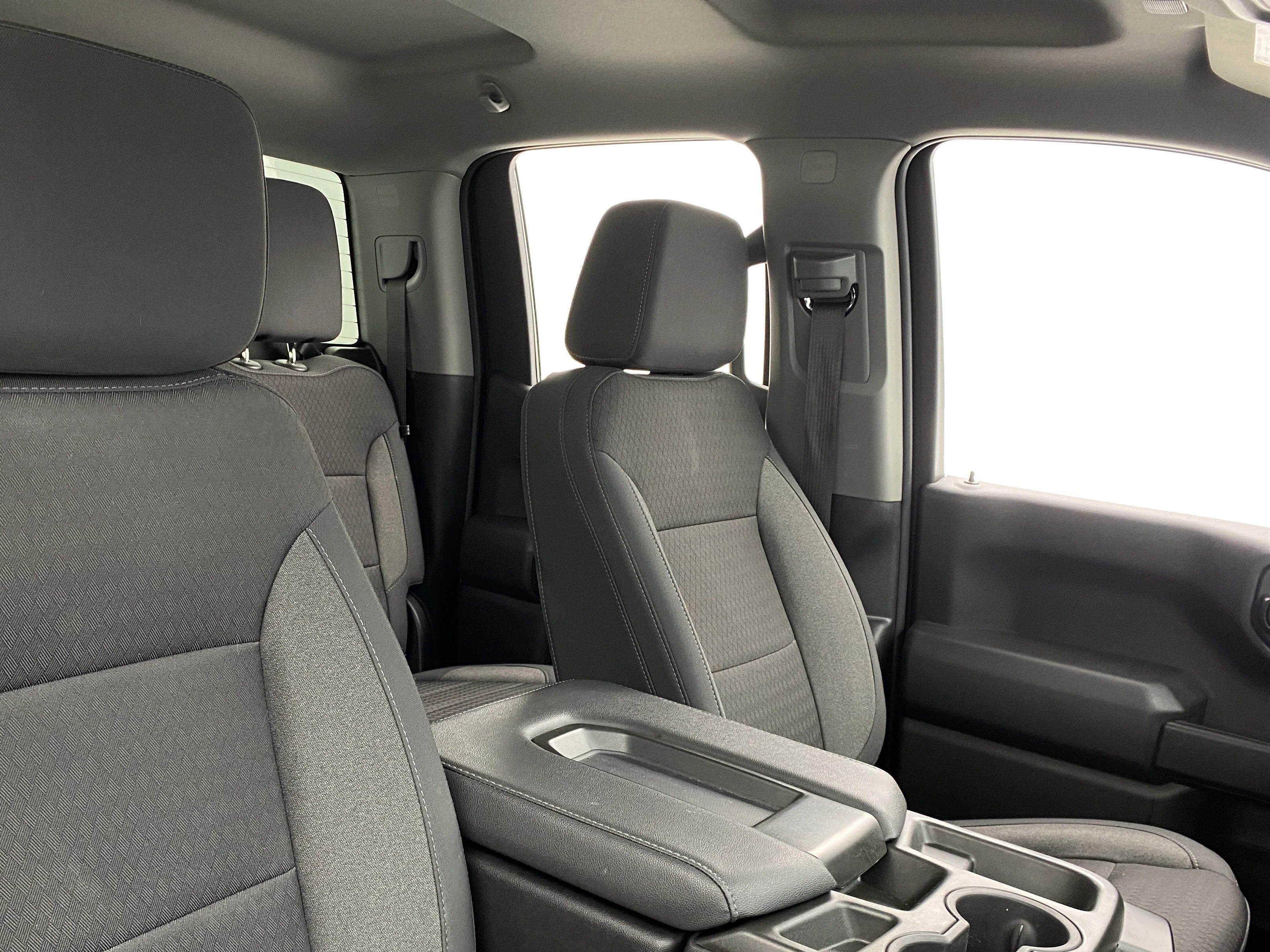 2023 Chevrolet Silverado 1500 Custom 2