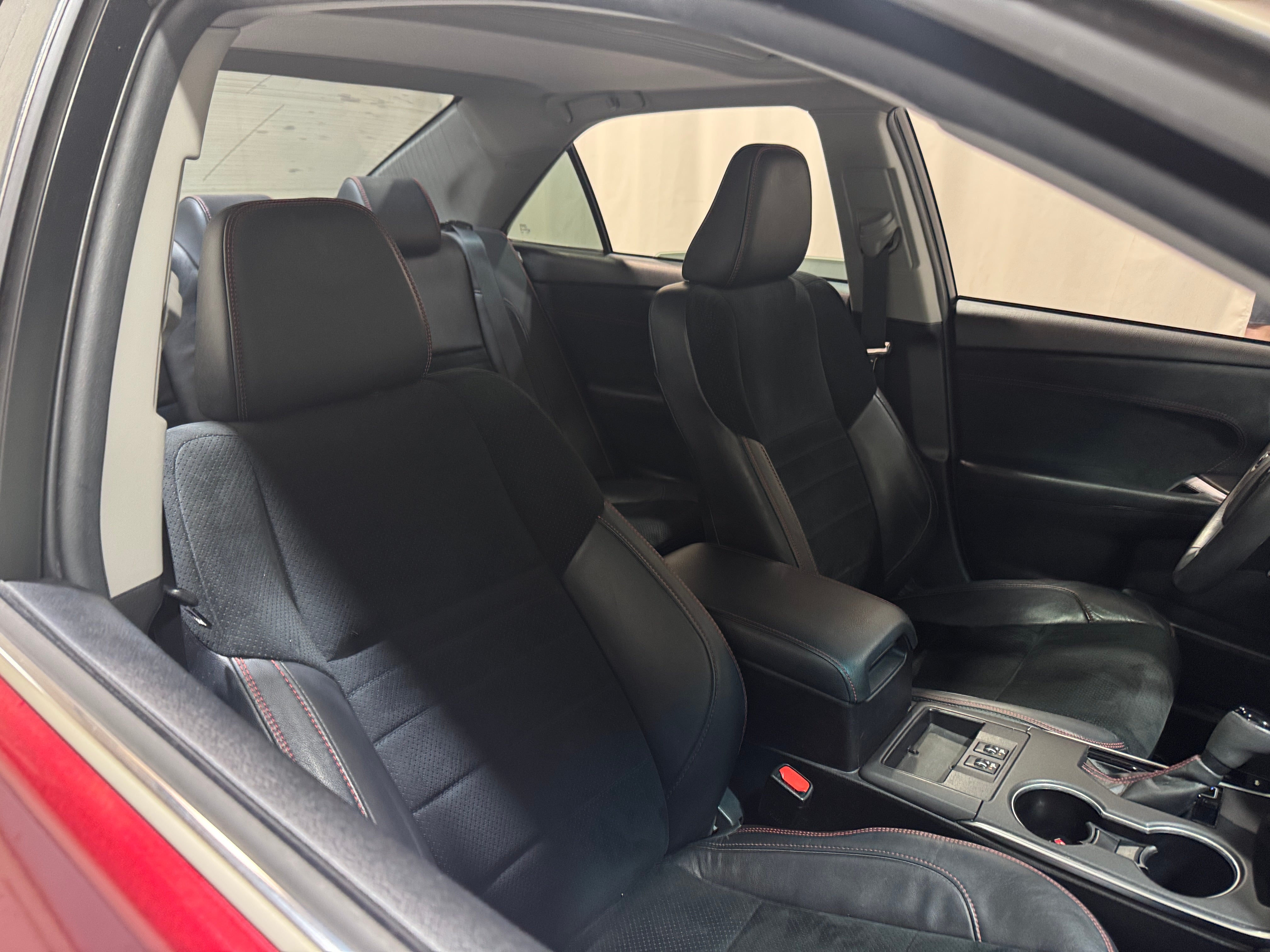 2015 Toyota Camry XSE 2