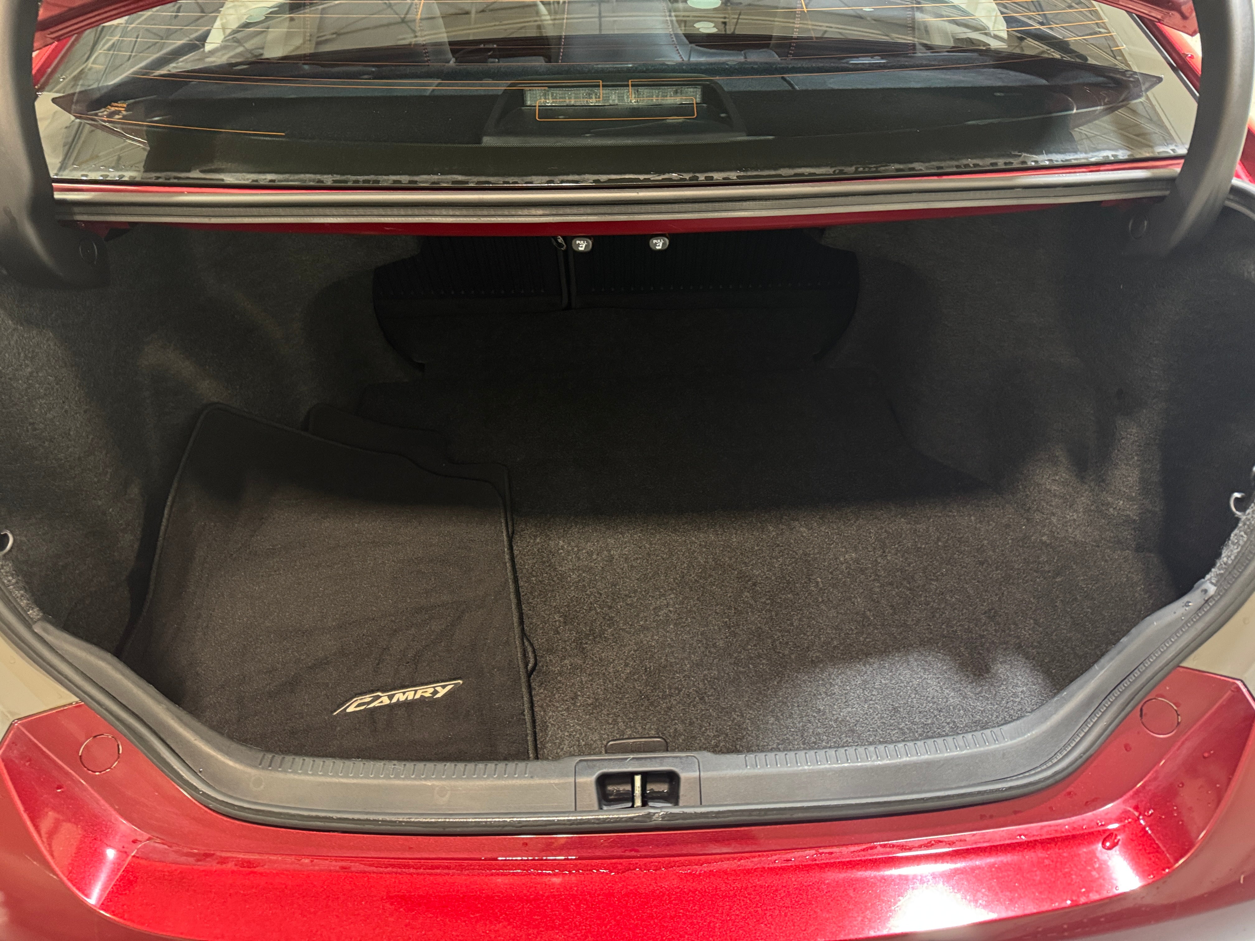 2015 Toyota Camry XSE 7