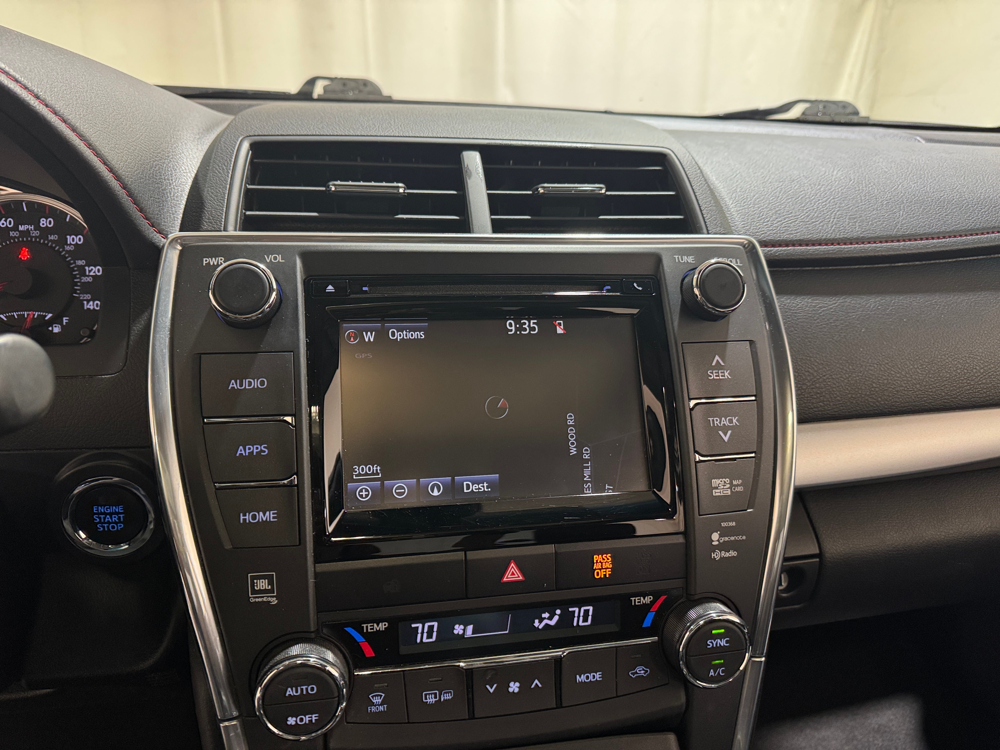 2015 Toyota Camry XSE 4