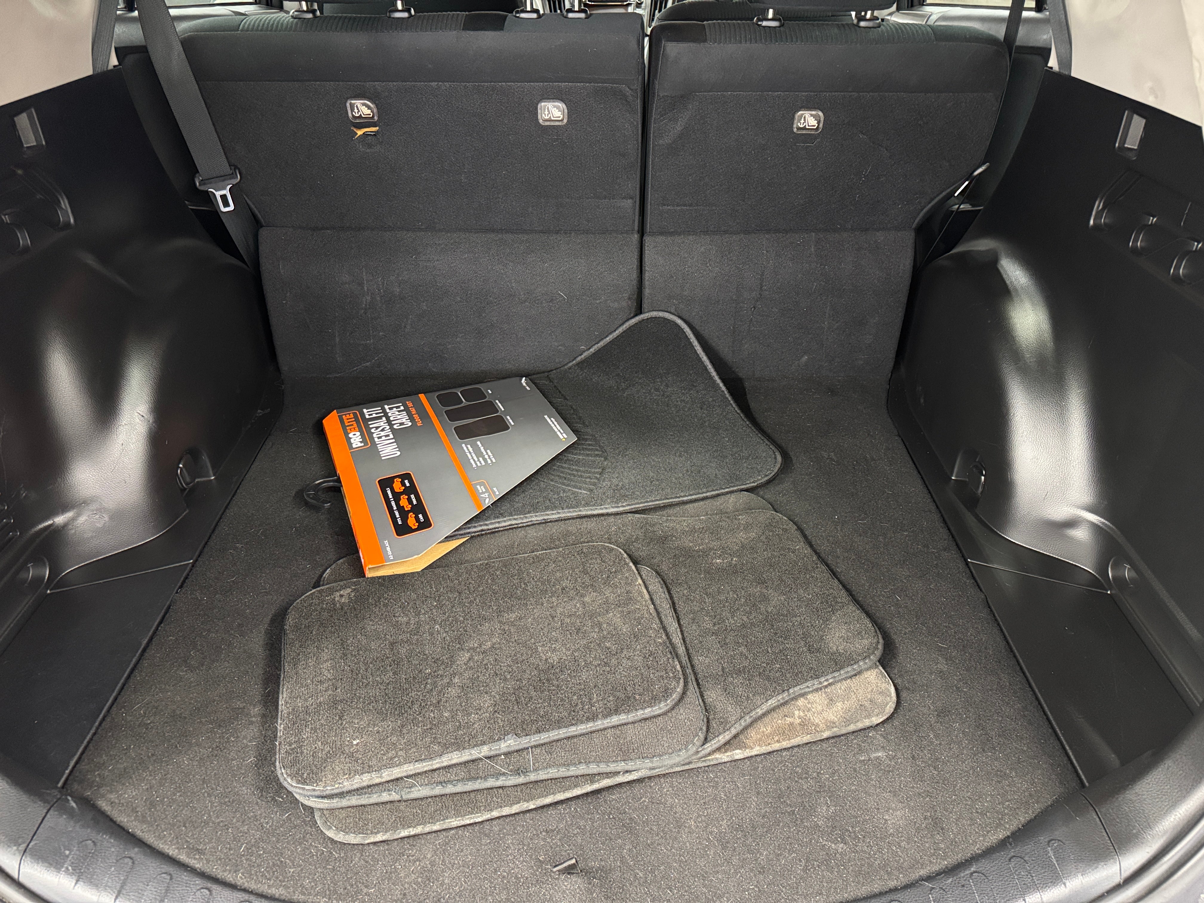2016 Toyota RAV4 LE 7