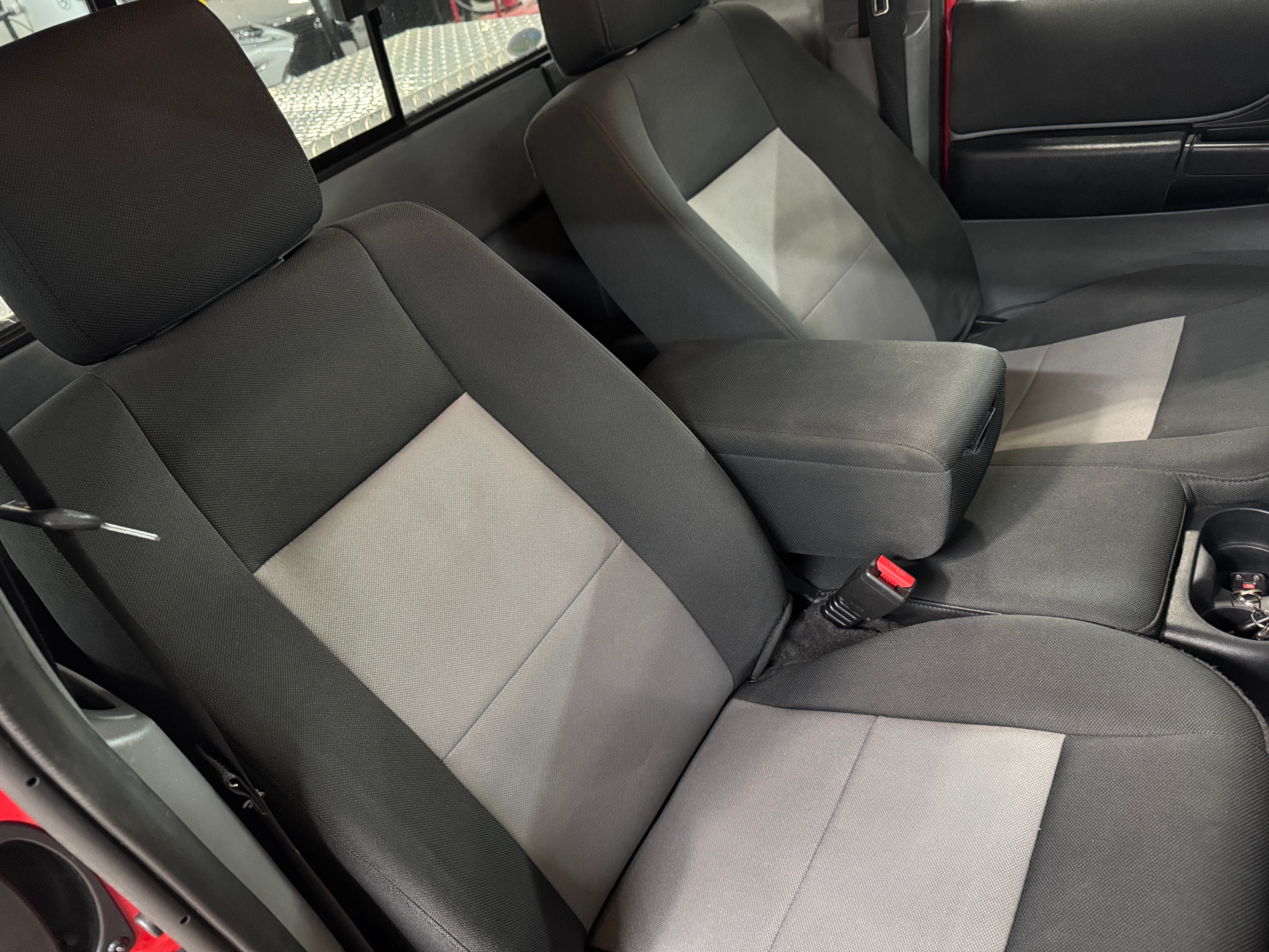 2011 Ford Ranger XLT 2