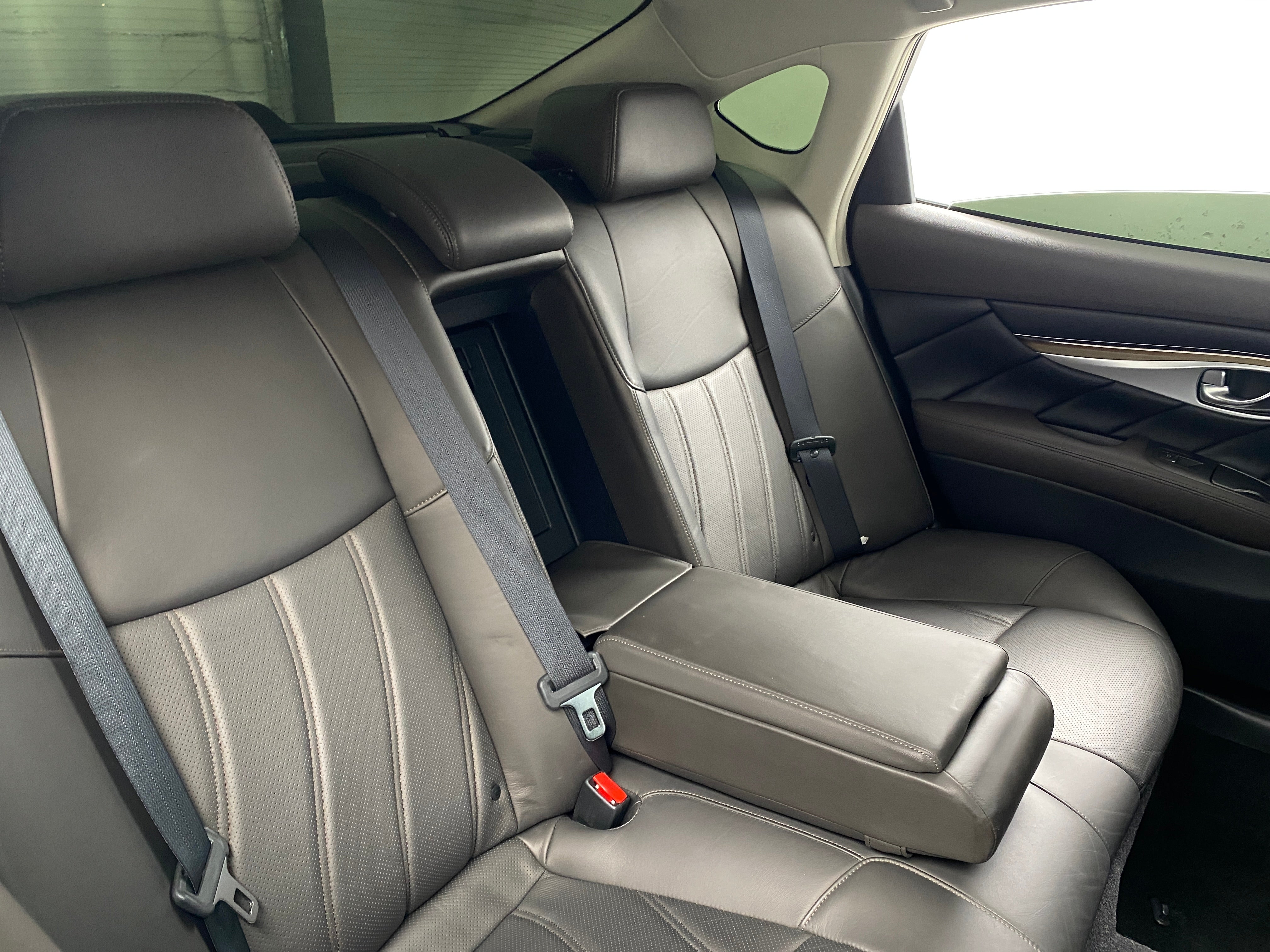2015 INFINITI Q70  5