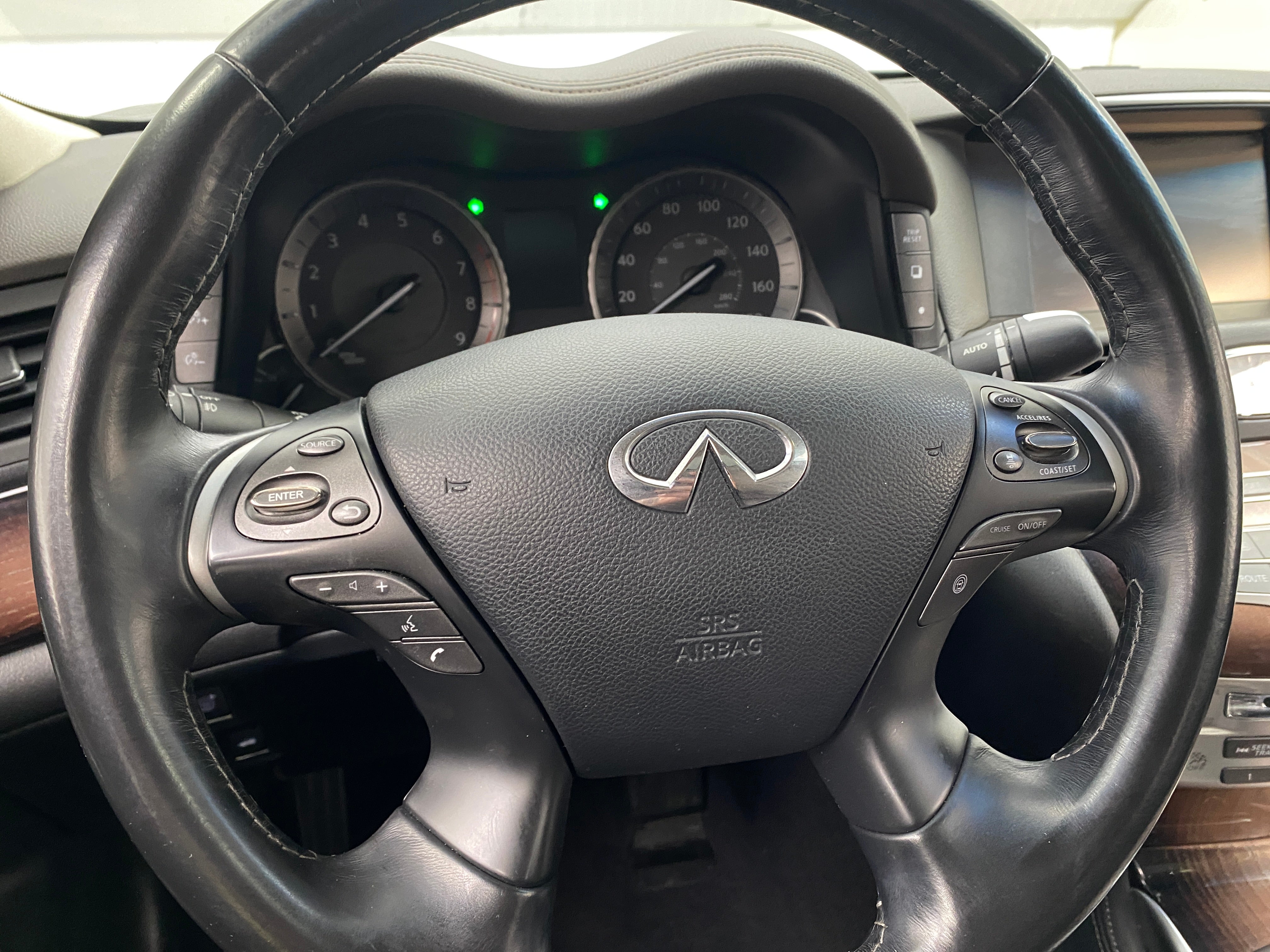 2015 INFINITI Q70  4