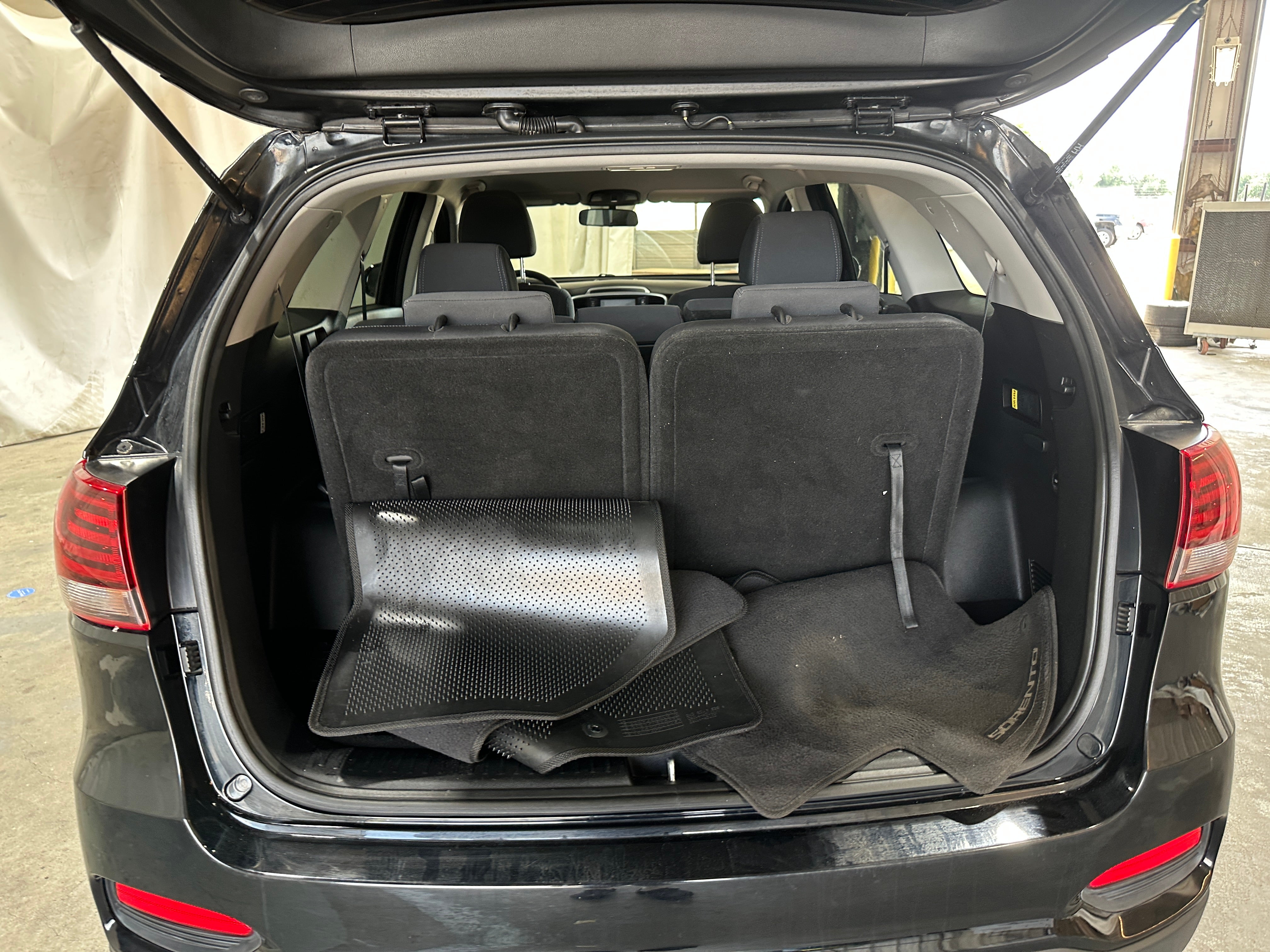2019 Kia Sorento LX 7