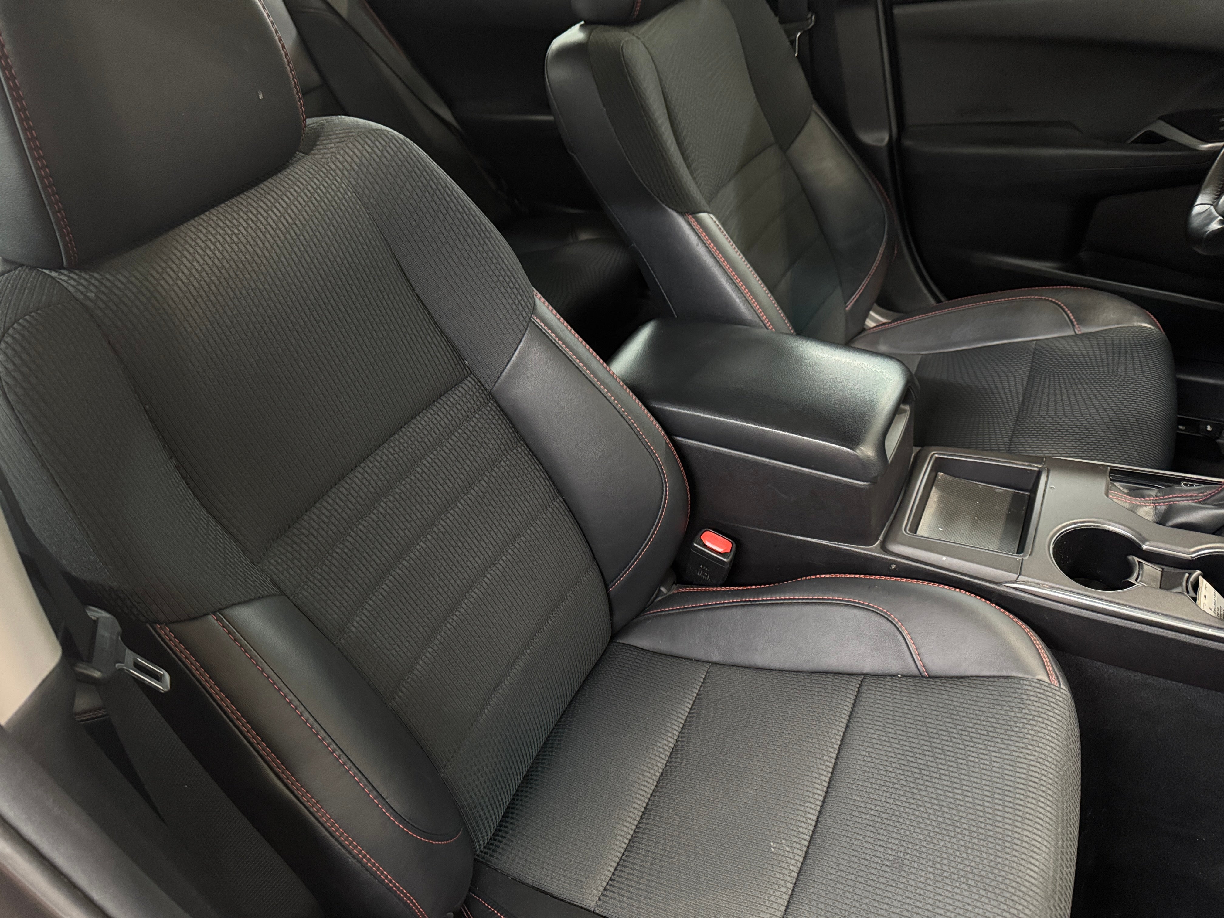 2016 Toyota Camry SE 2