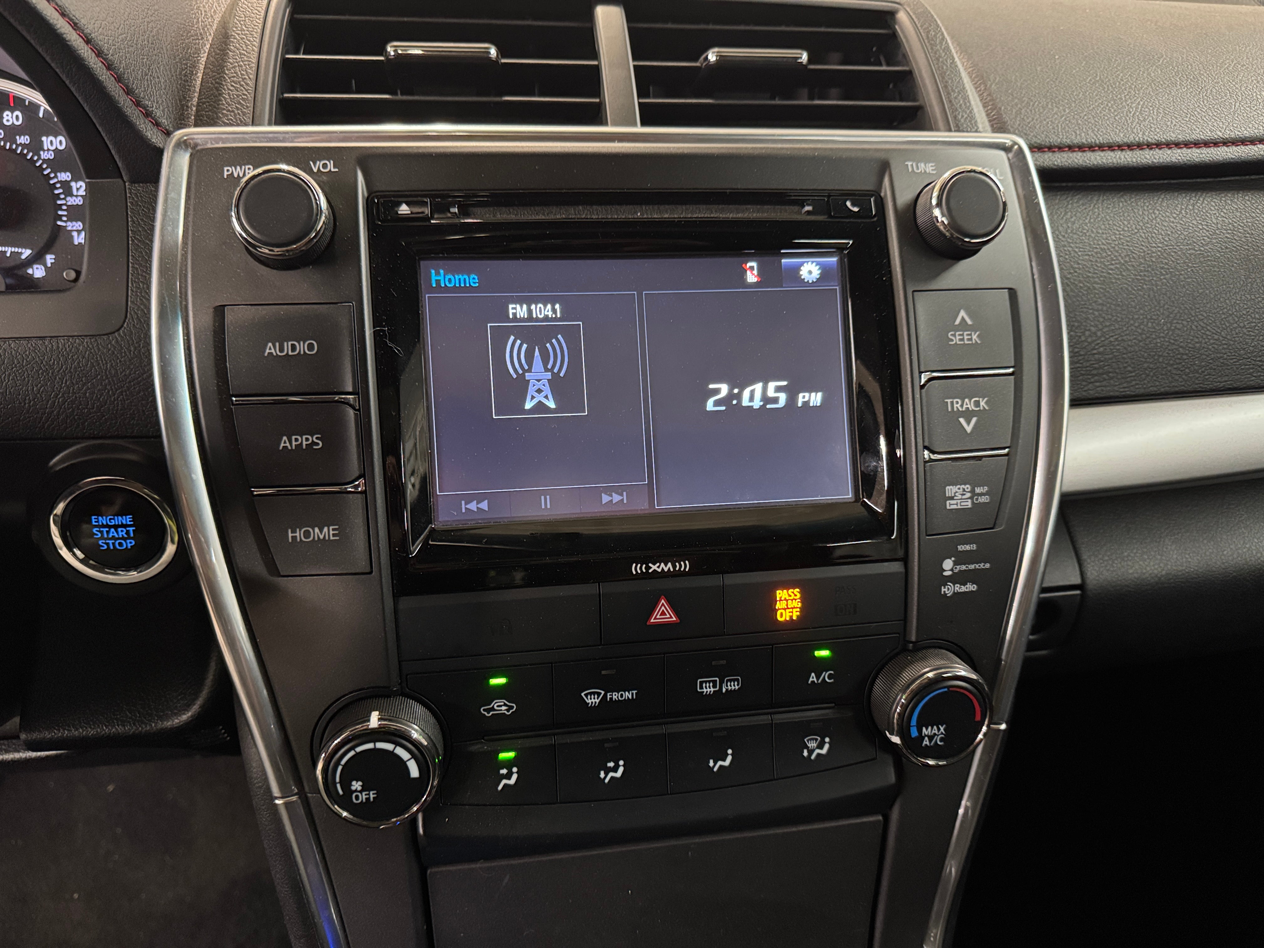 2016 Toyota Camry SE 4