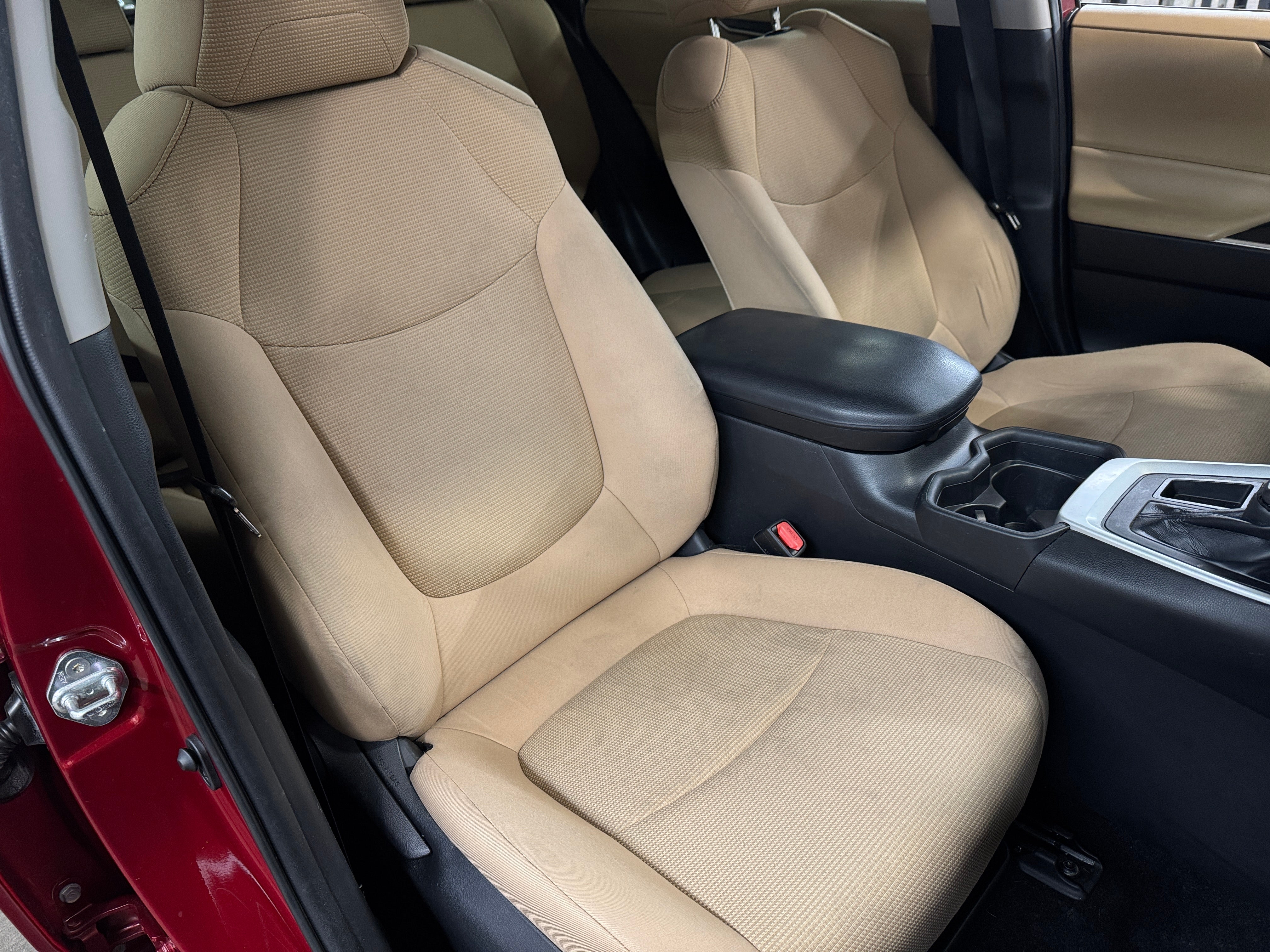 2020 Toyota RAV4 LE 2