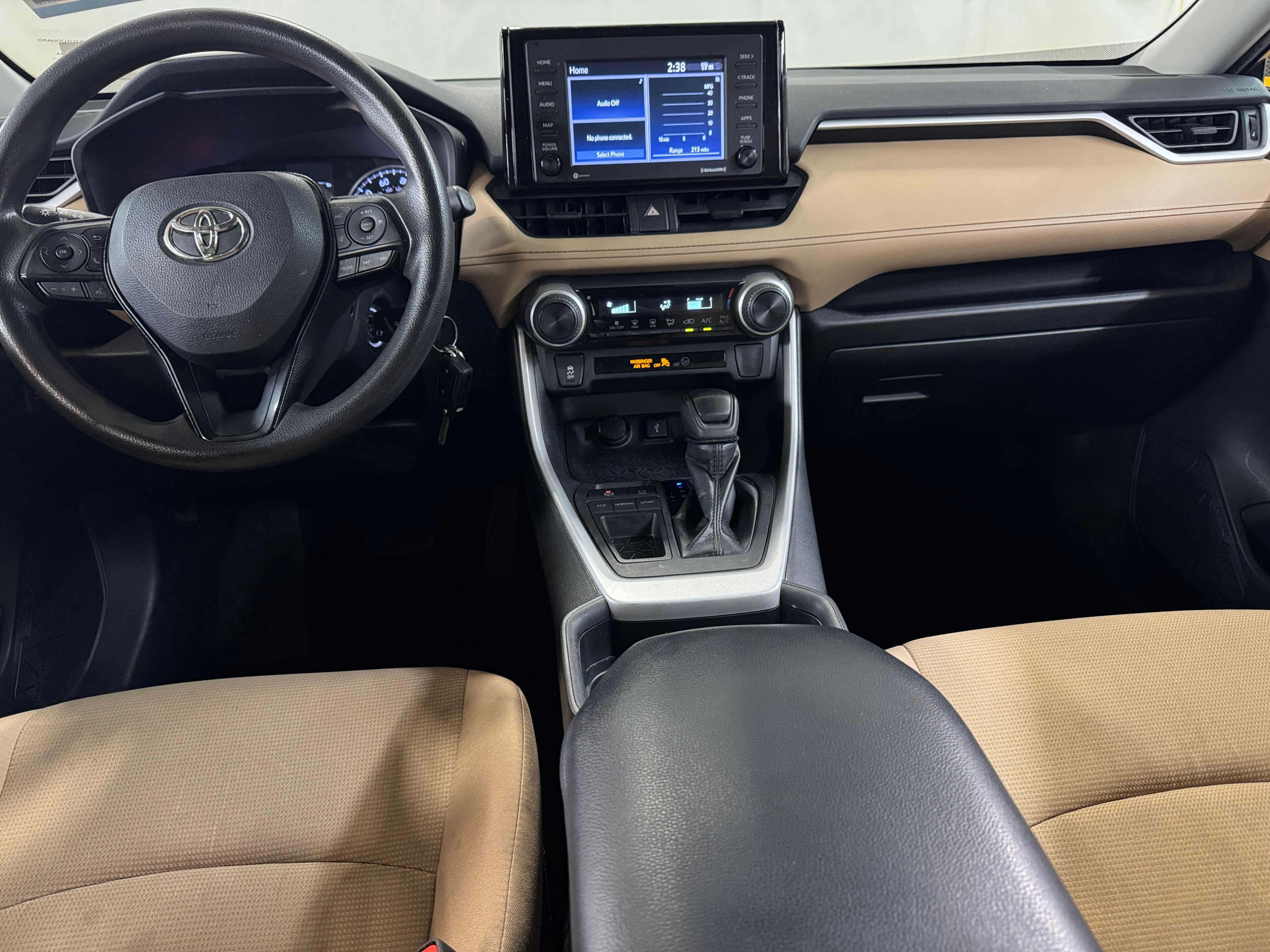 2020 Toyota RAV4 LE 3