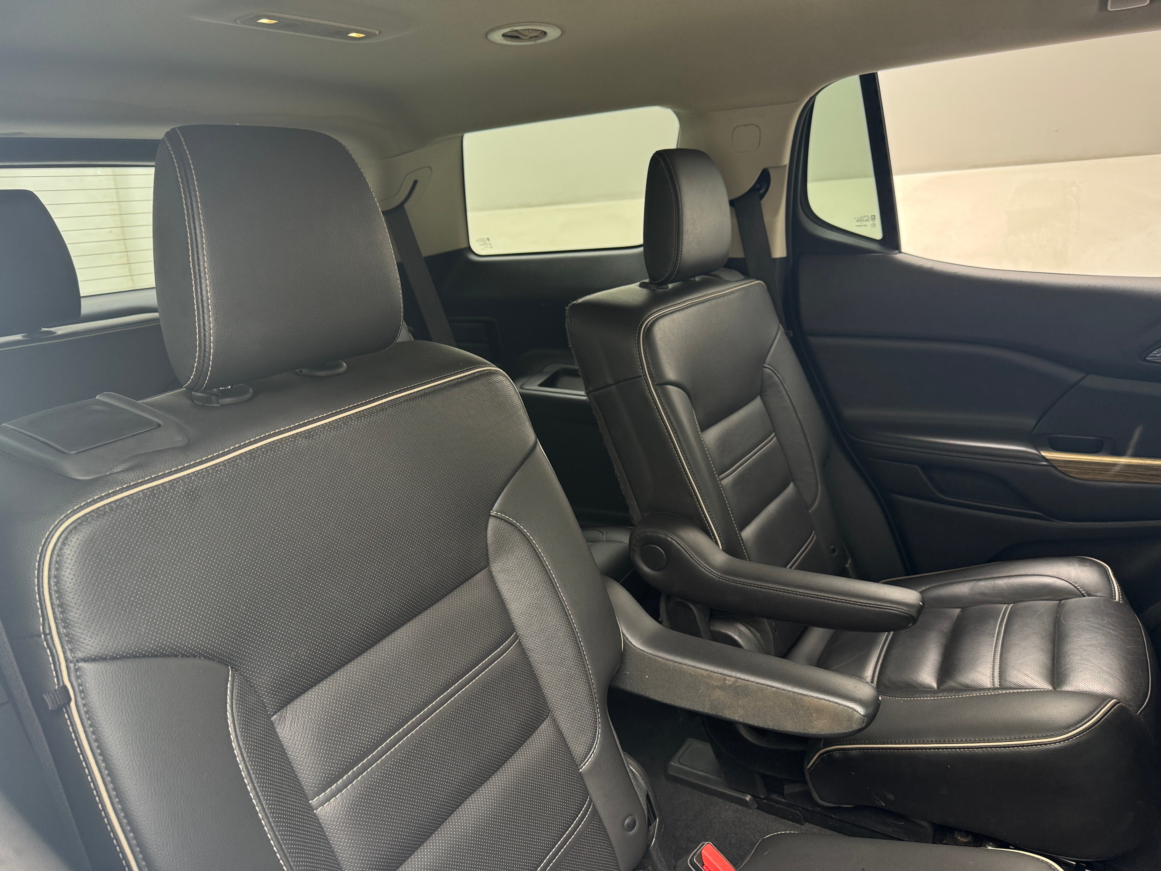 2019 GMC Acadia Denali 5