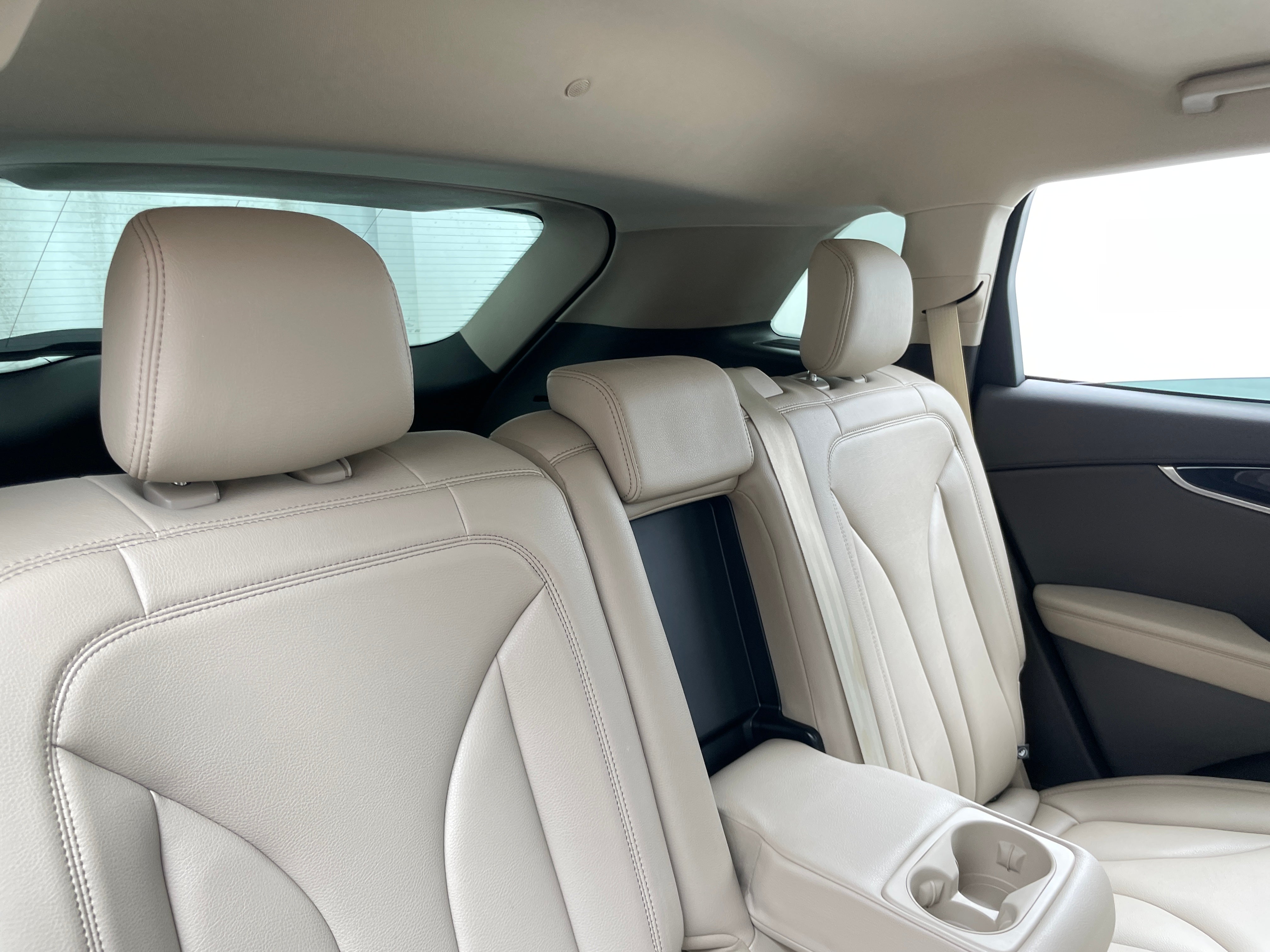 2022 Lincoln Nautilus  5