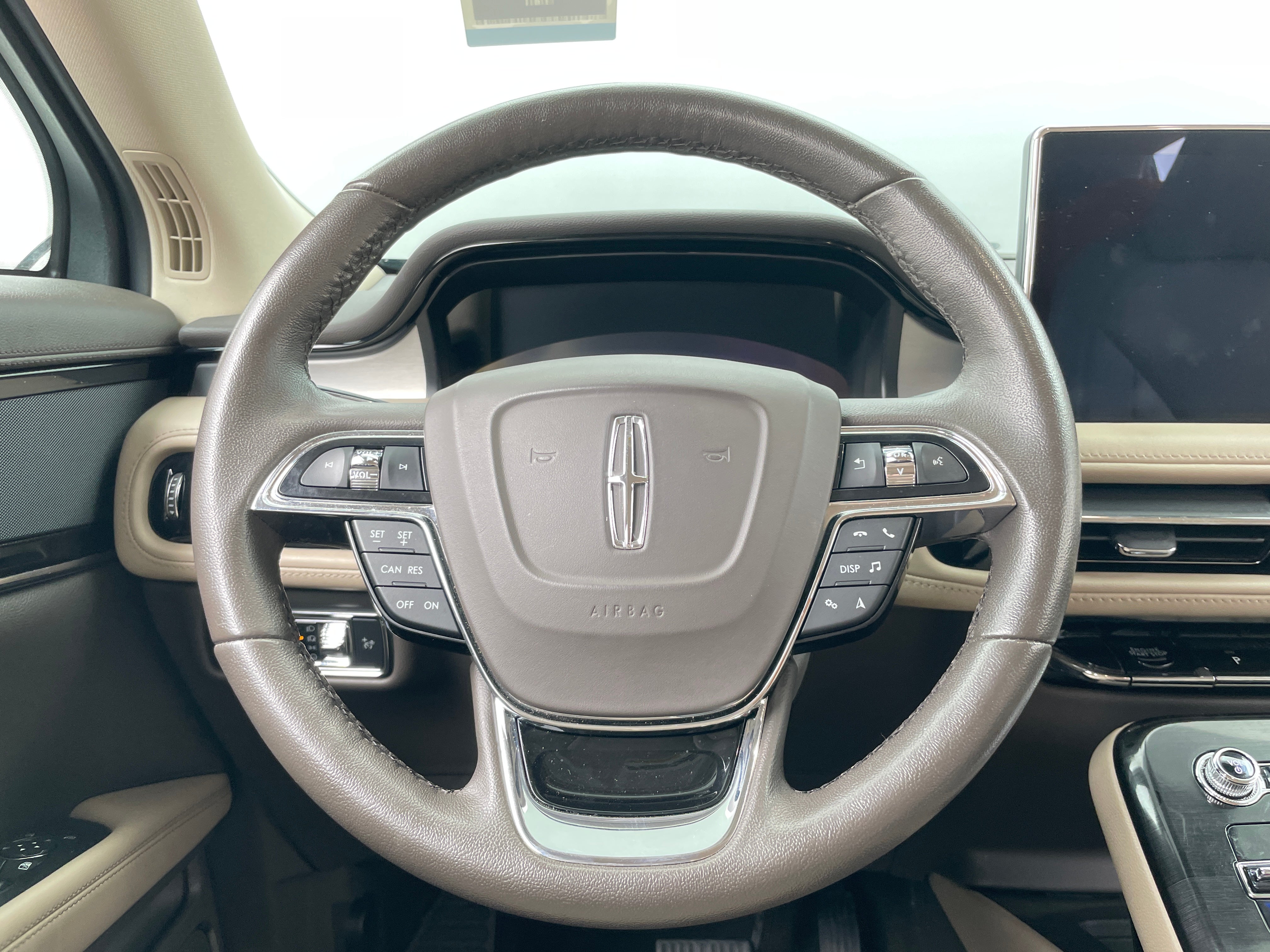 2022 Lincoln Nautilus  4