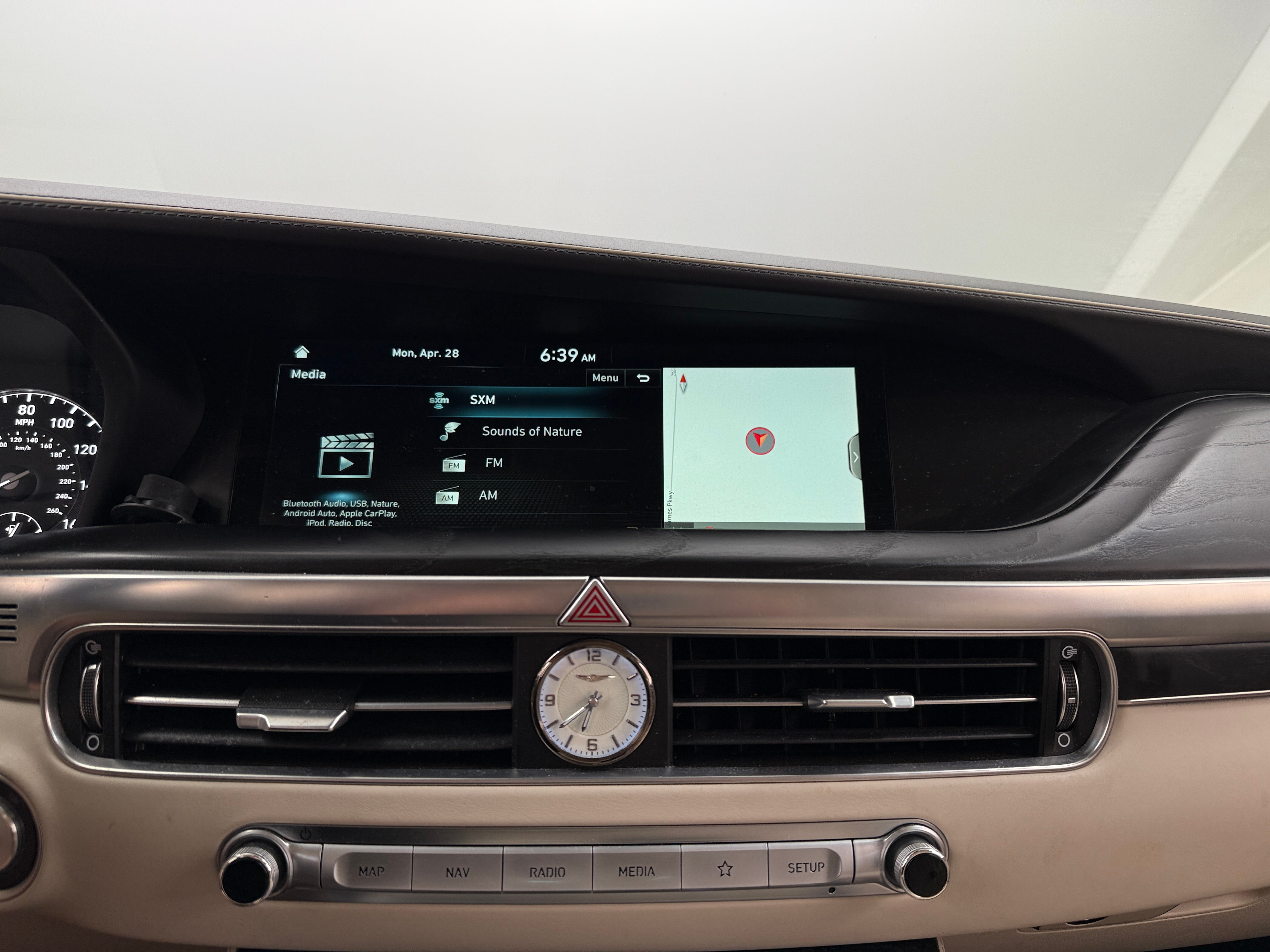 2021 Genesis G90 Ultimate 3