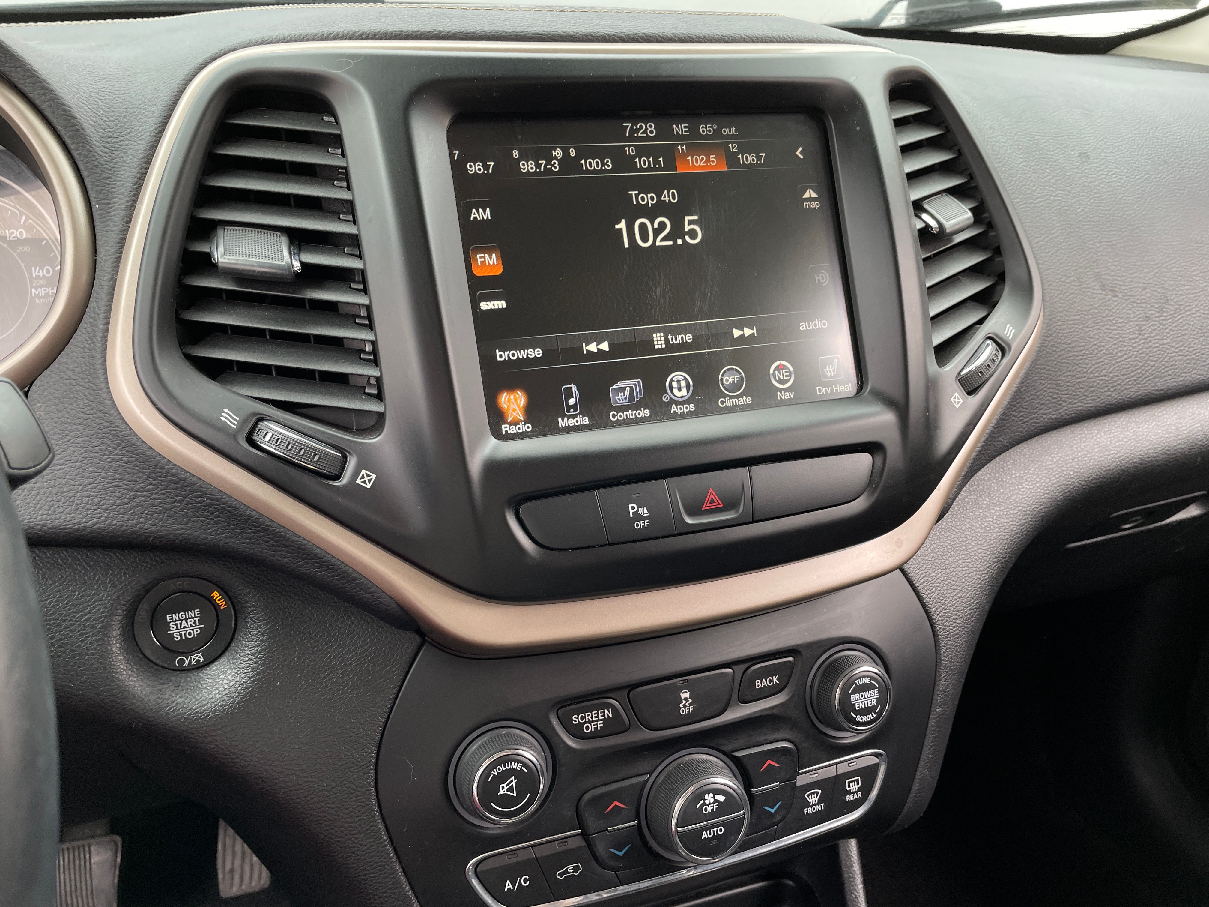 2017 Jeep Cherokee Limited Edition 3