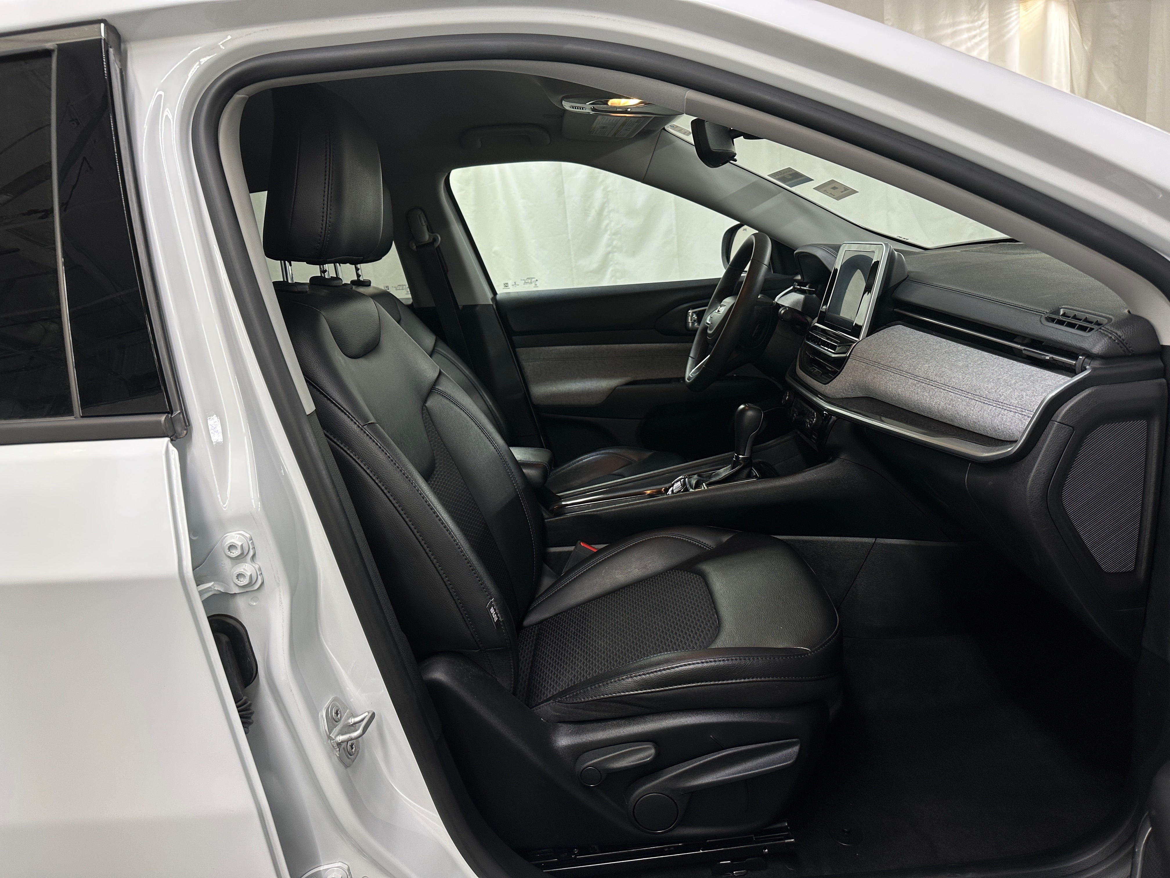 2022 Jeep Compass Latitude 2