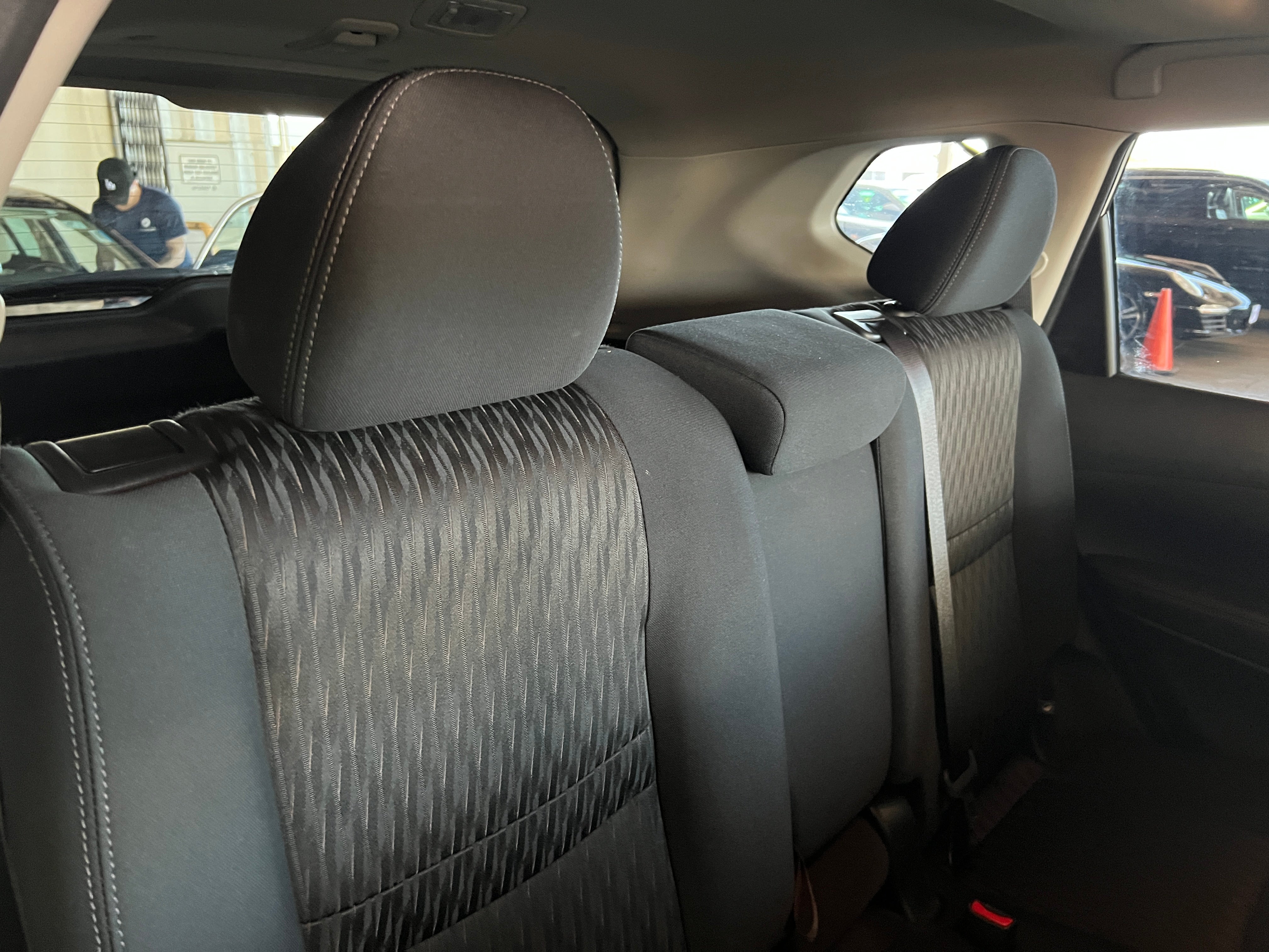 2018 Nissan Rogue SV 6