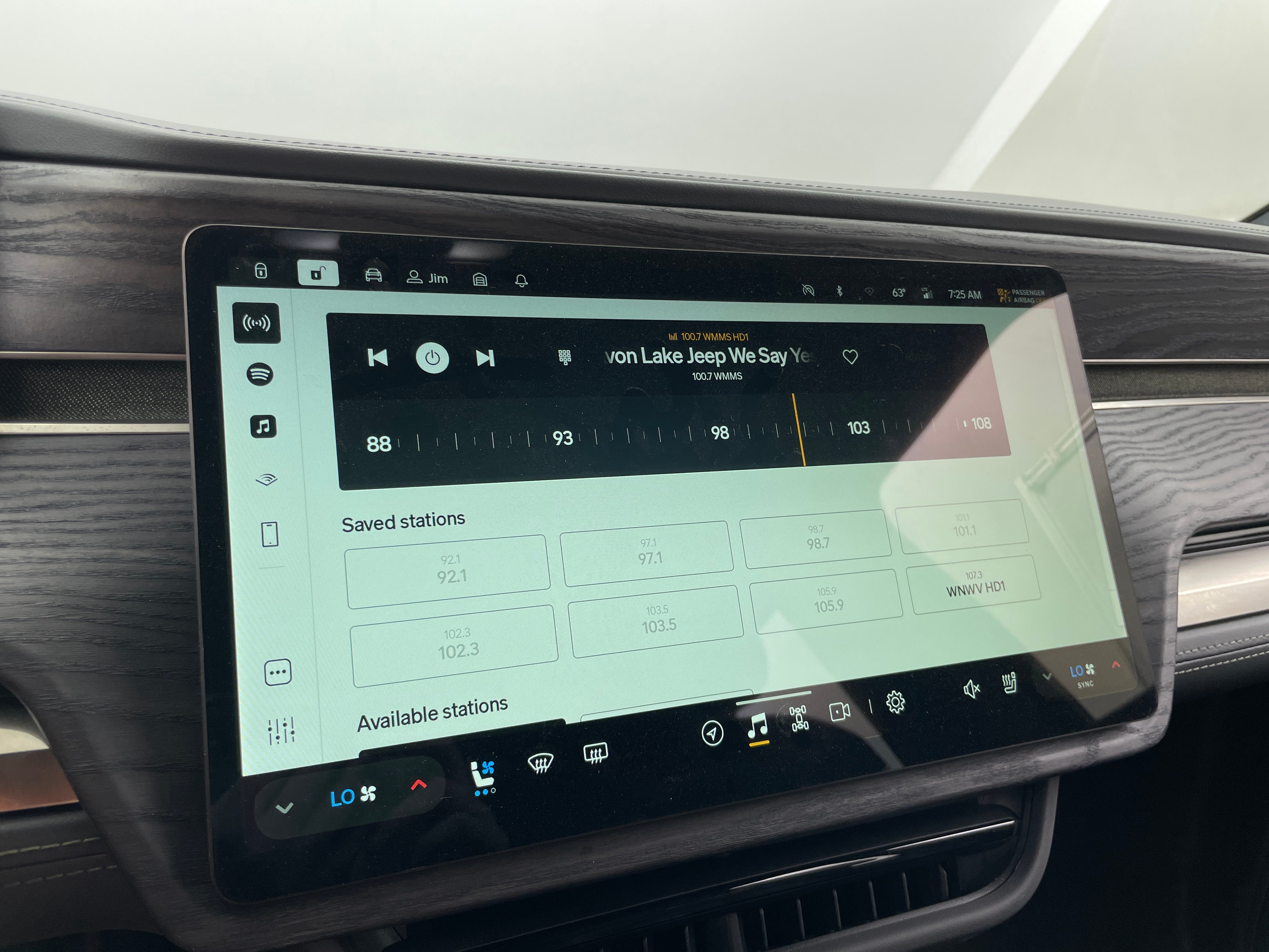 2023 Rivian R1S Adventure 4