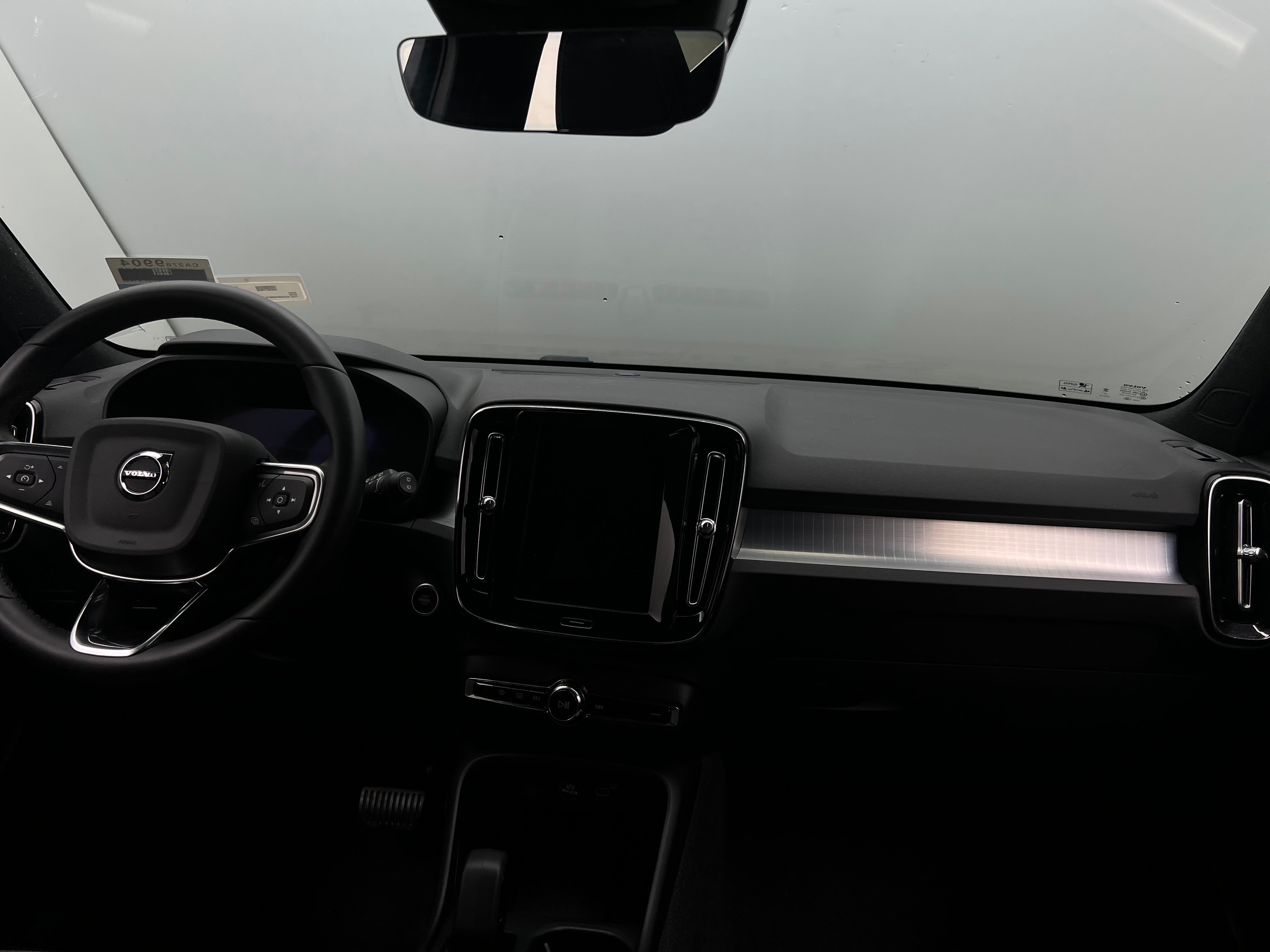 2024 Volvo XC40 B5 Core 3