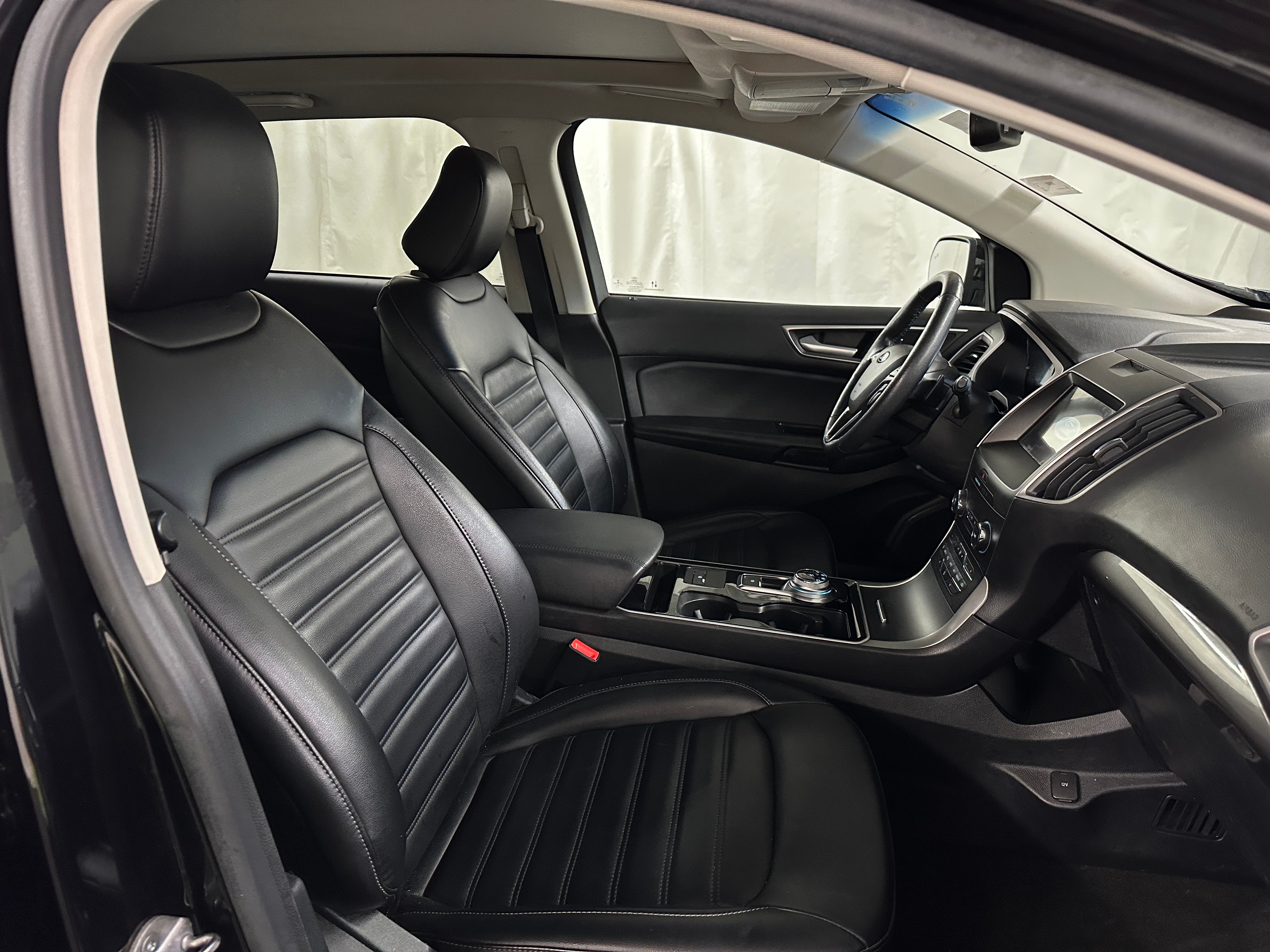2020 Ford Edge SEL 2