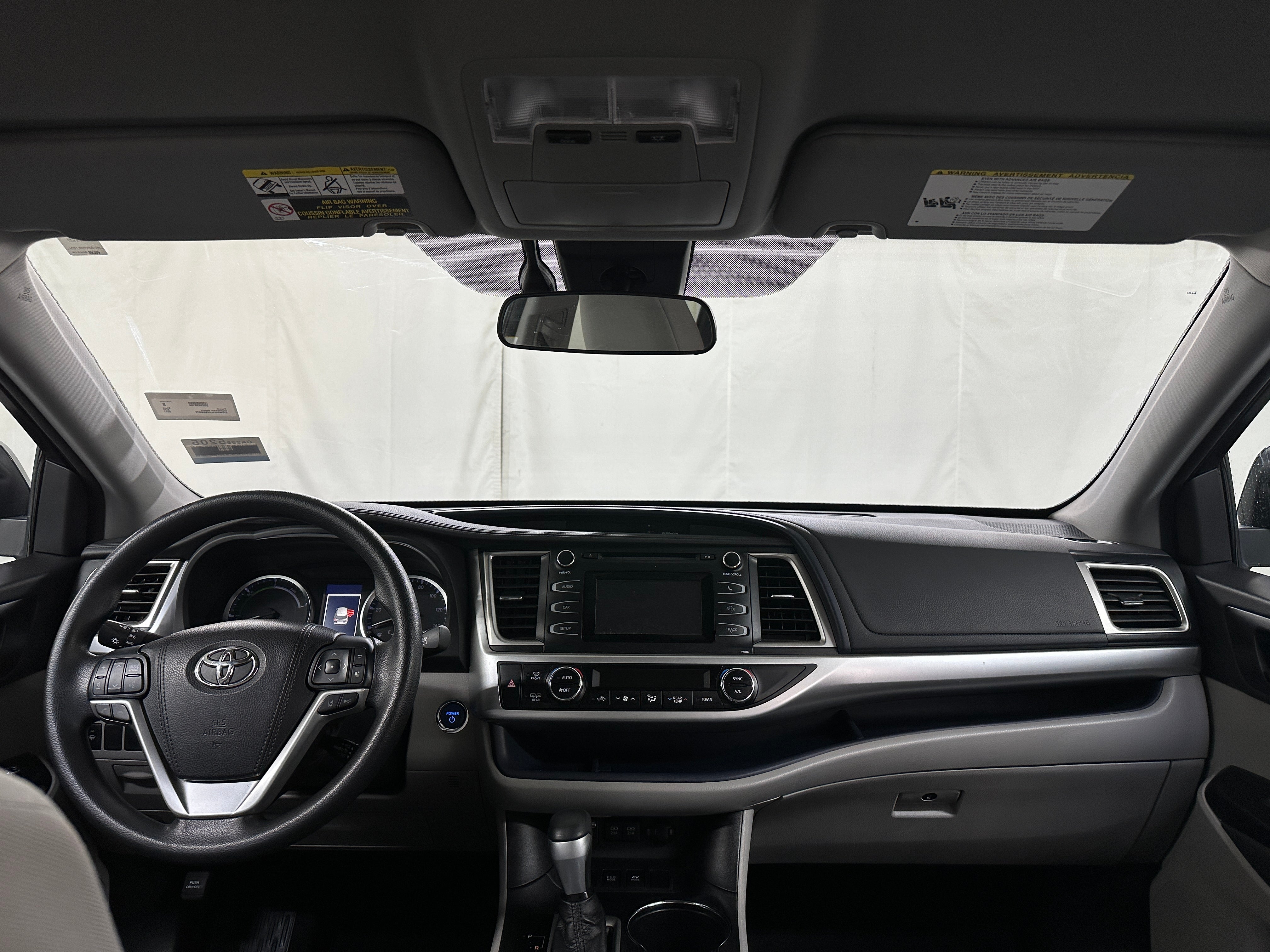 2017 Toyota Highlander LE 3
