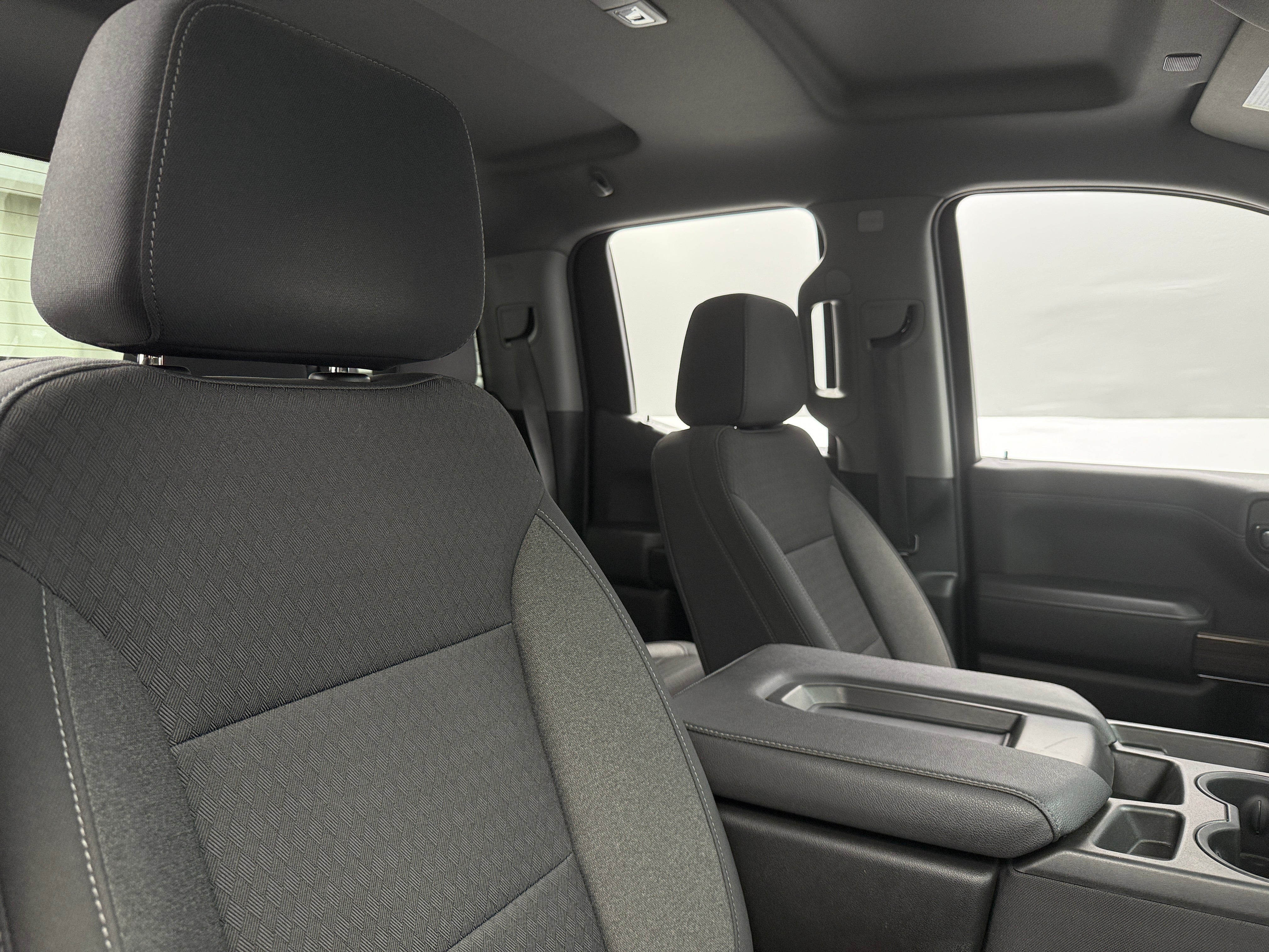 2022 Chevrolet Silverado 1500 LT 2