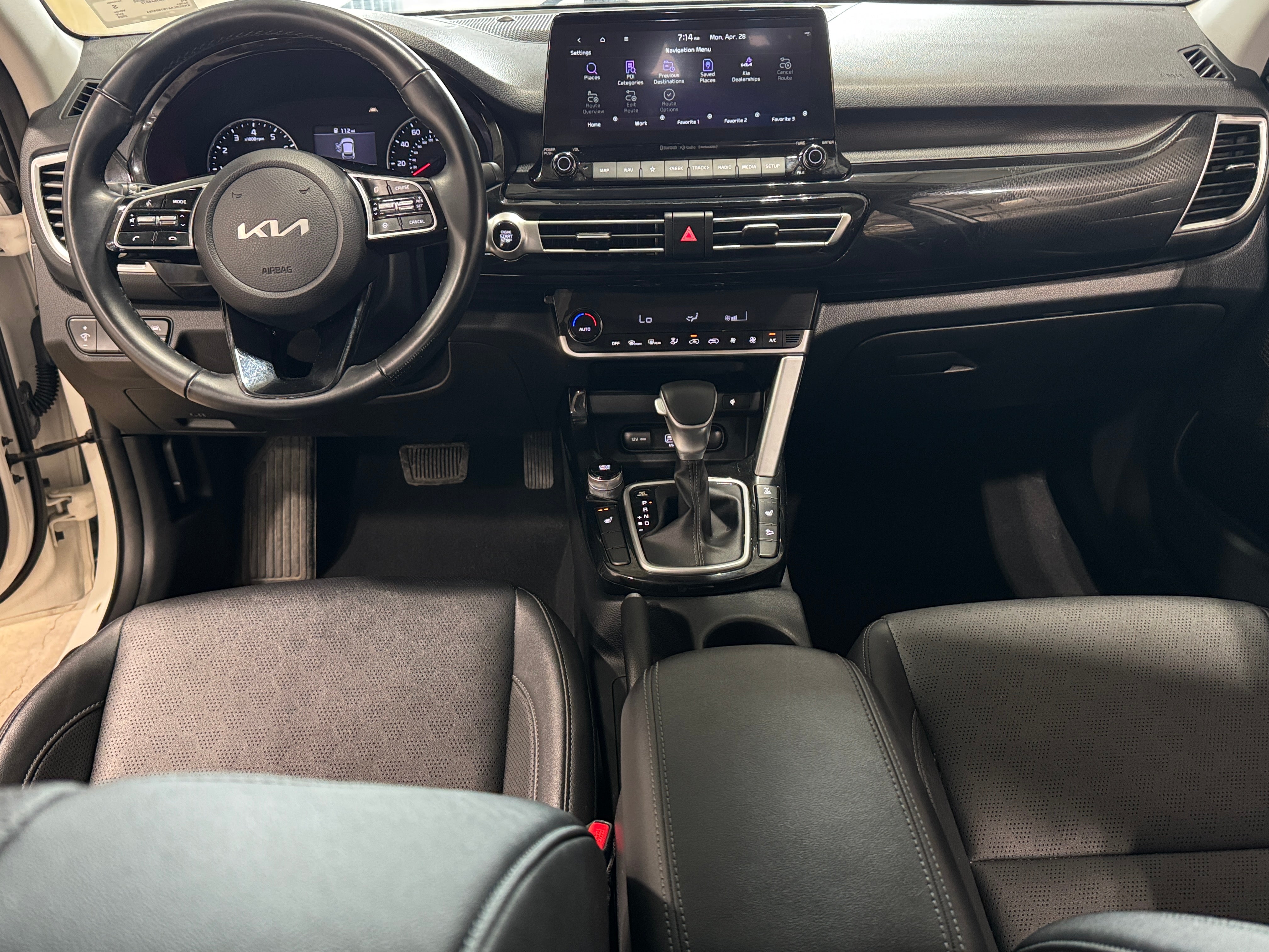 2022 Kia Seltos EX 2