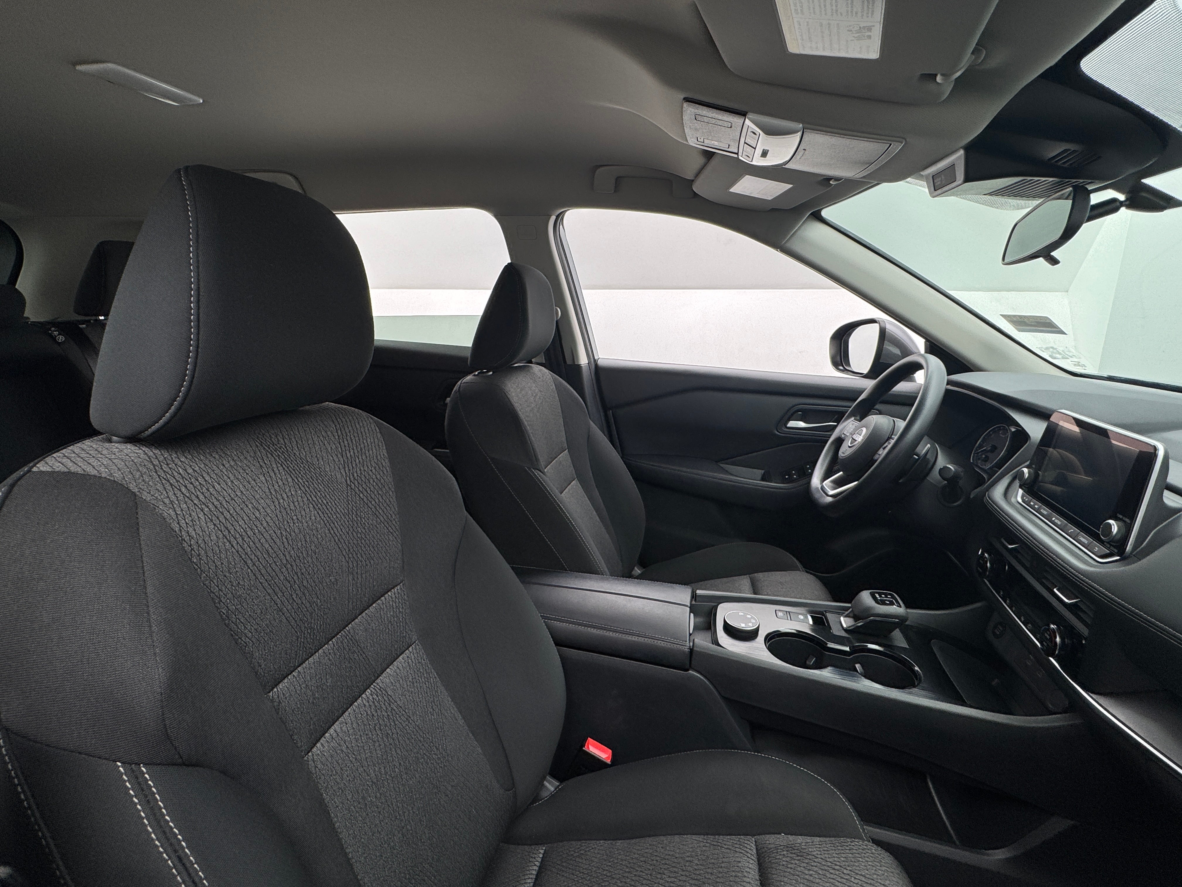 2024 Nissan Rogue SV 2