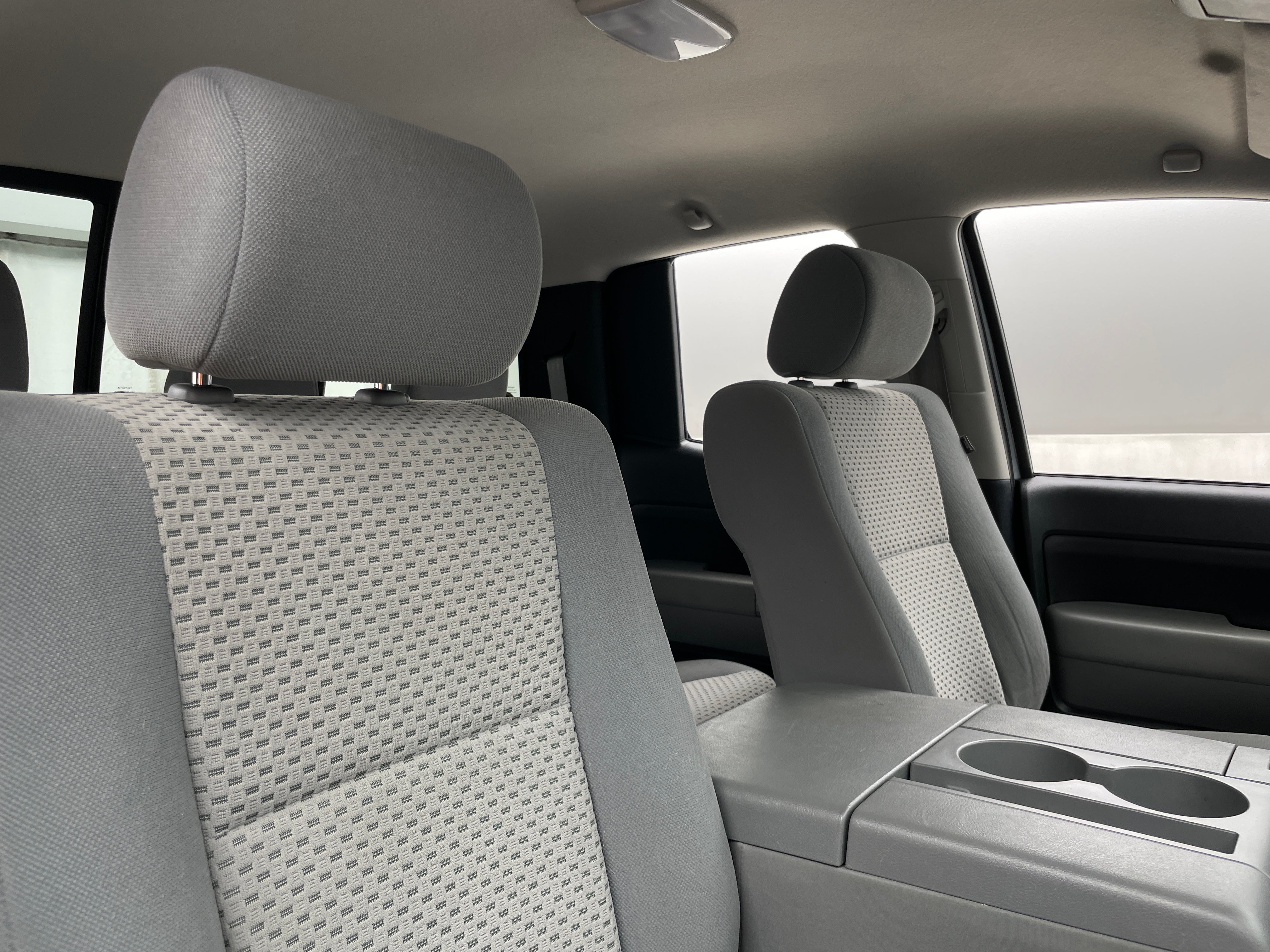 2010 Toyota Tundra  2