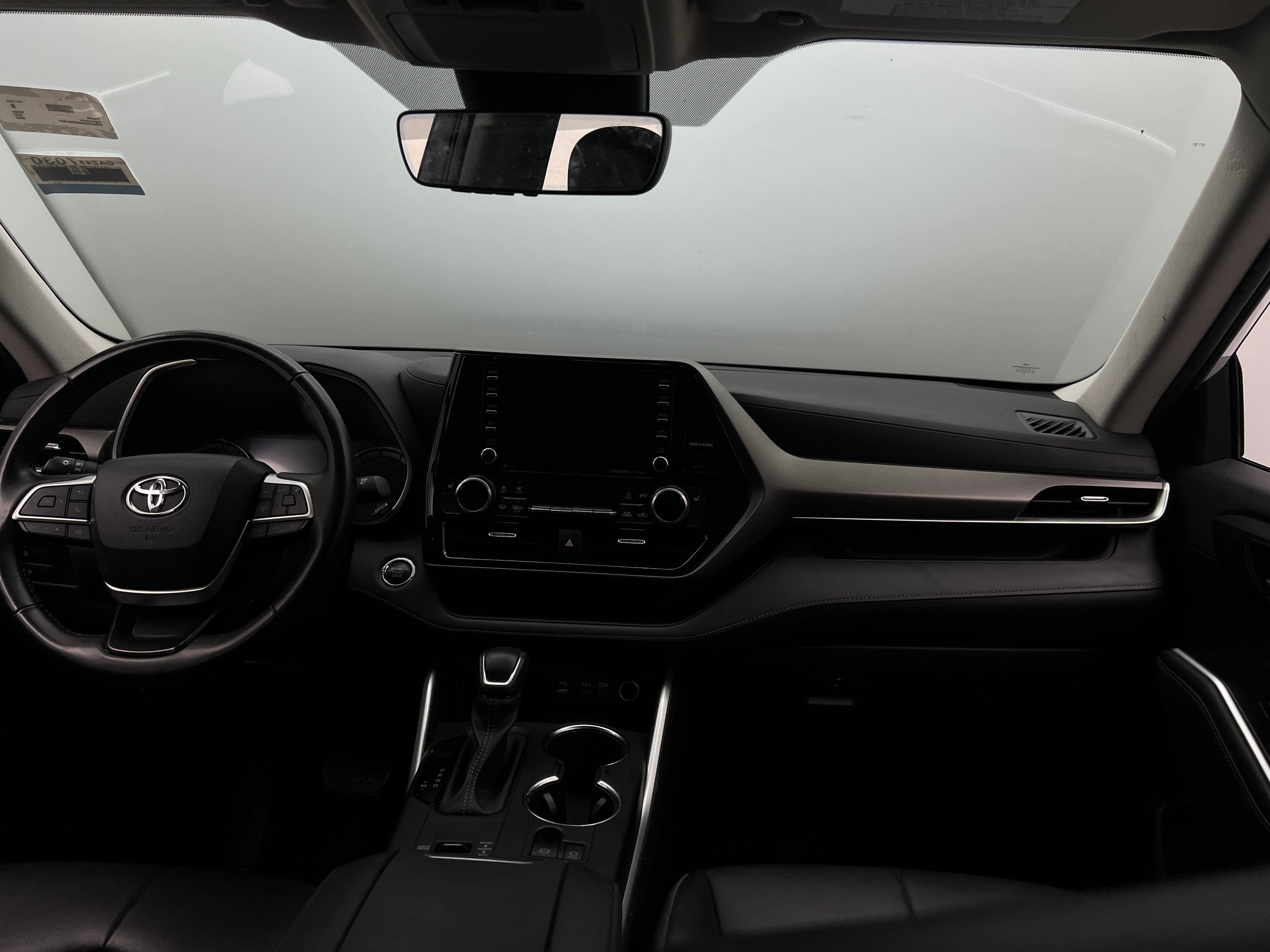2022 Toyota Highlander XLE 2