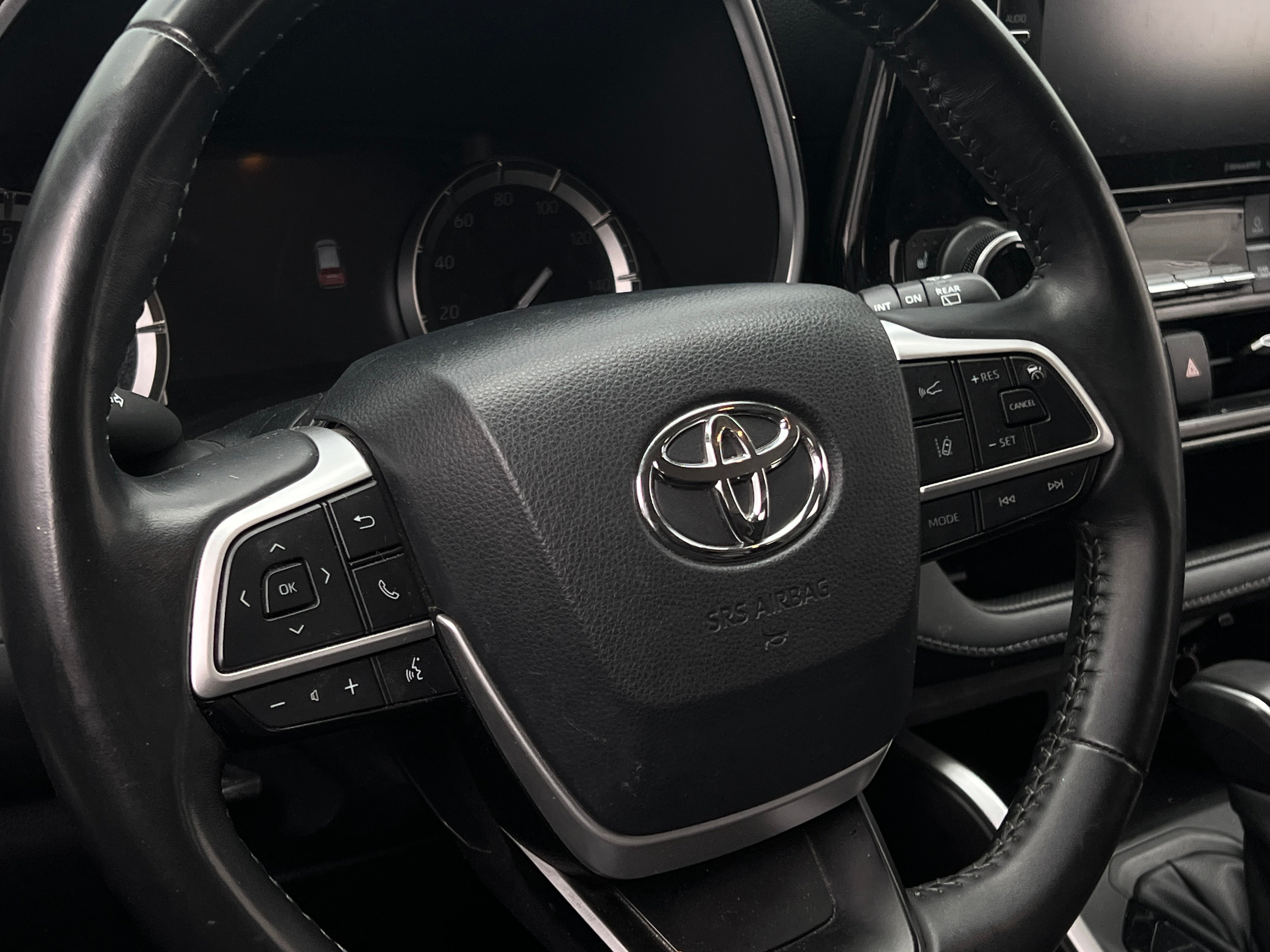 2022 Toyota Highlander XLE 4