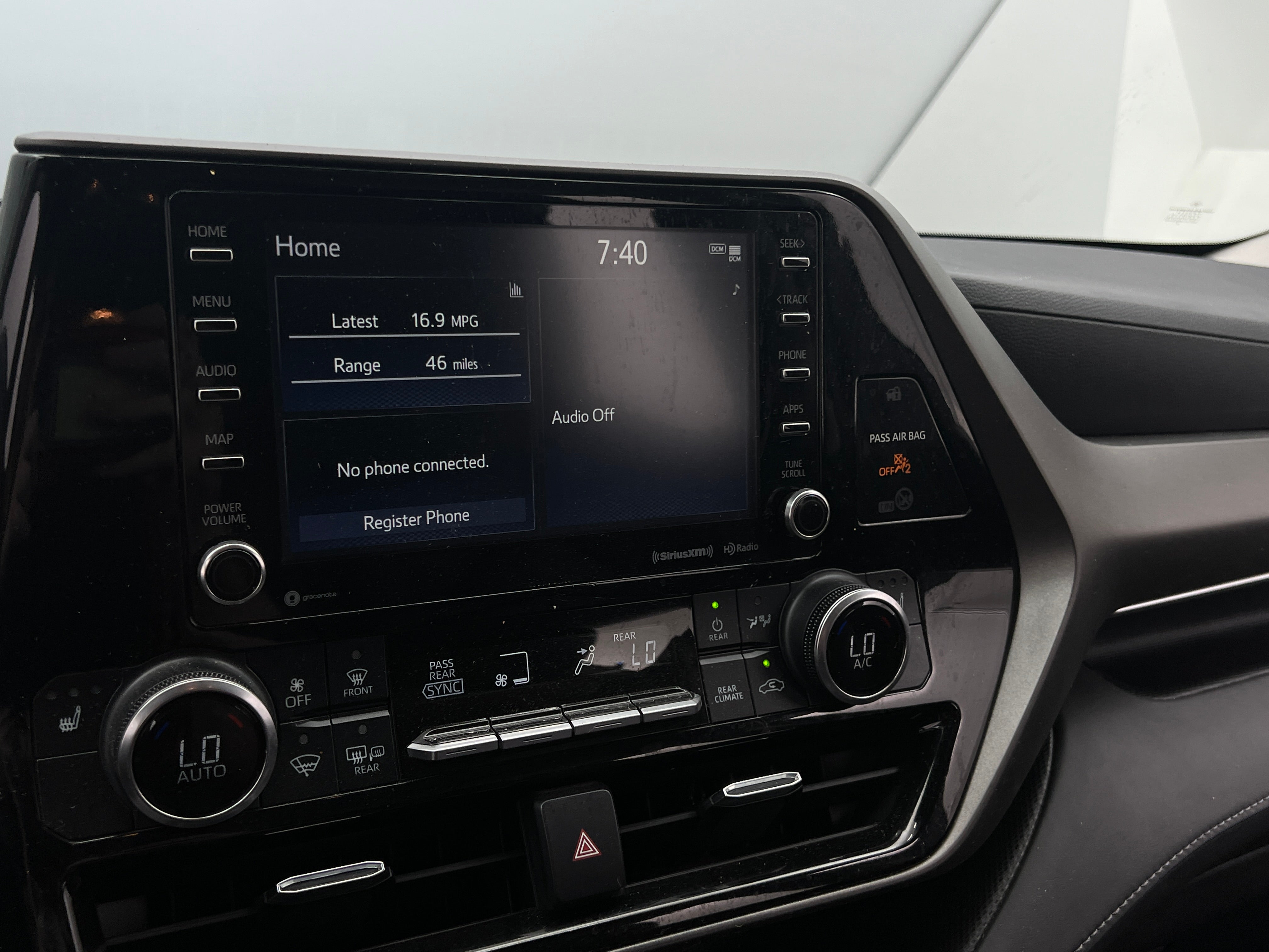 2022 Toyota Highlander XLE 3