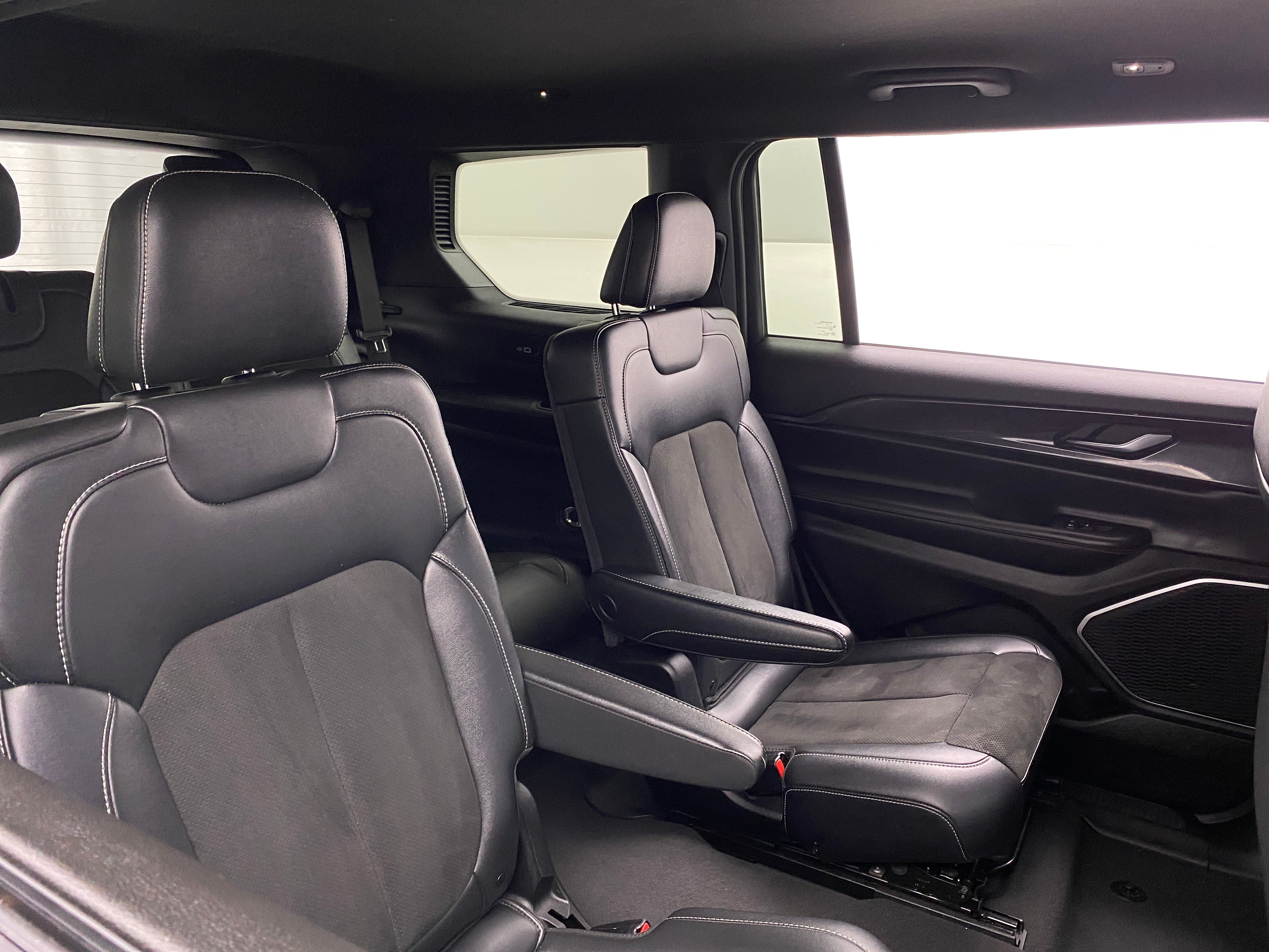2022 Jeep Grand Cherokee L Altitude 5