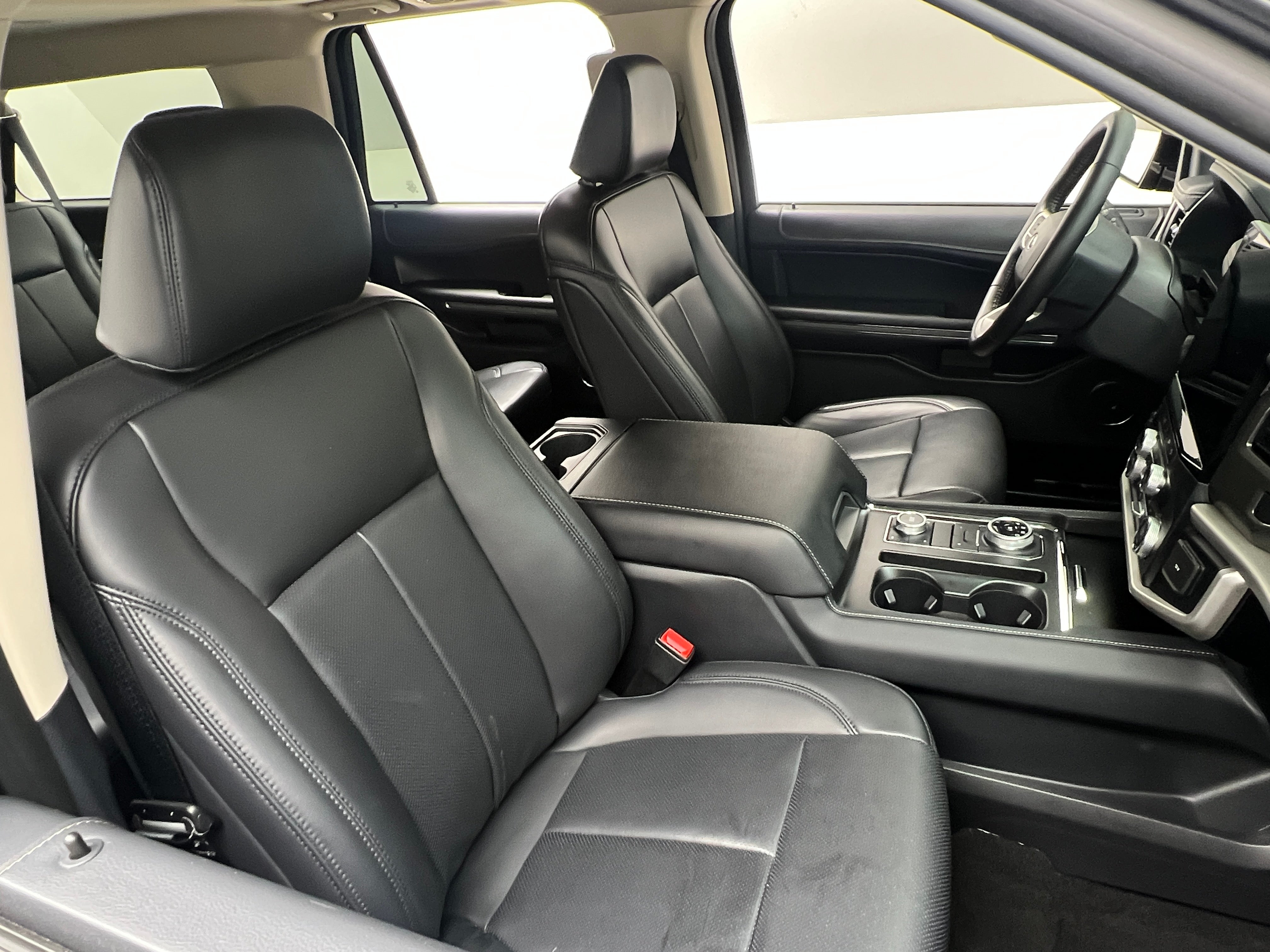 2024 Ford Expedition MAX XLT 2