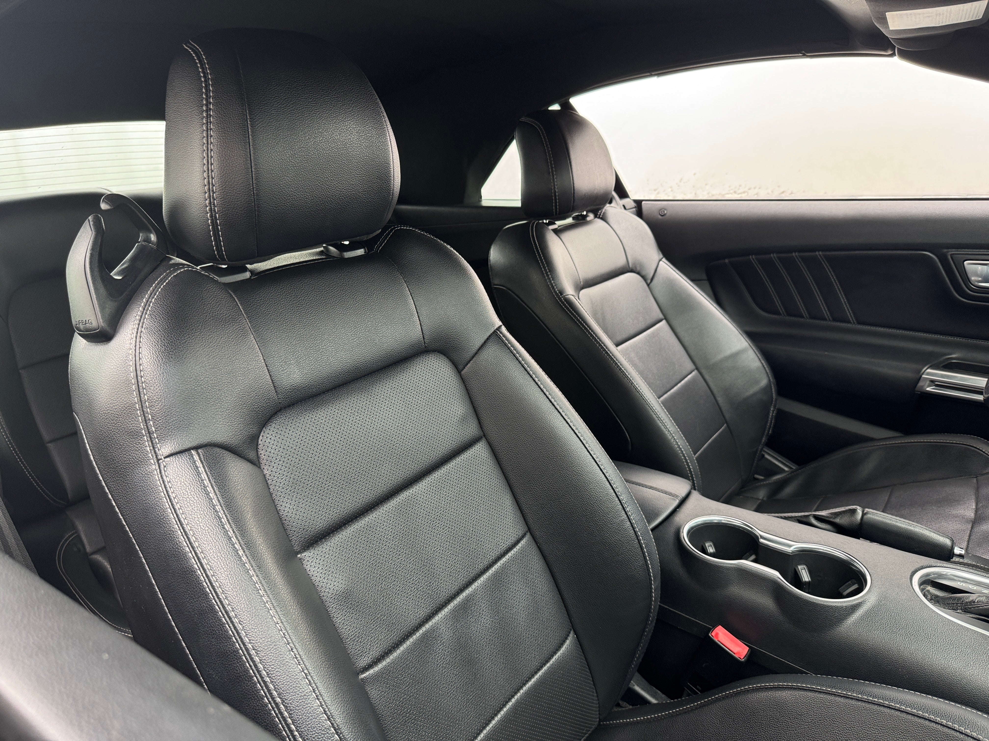 2022 Ford Mustang  2