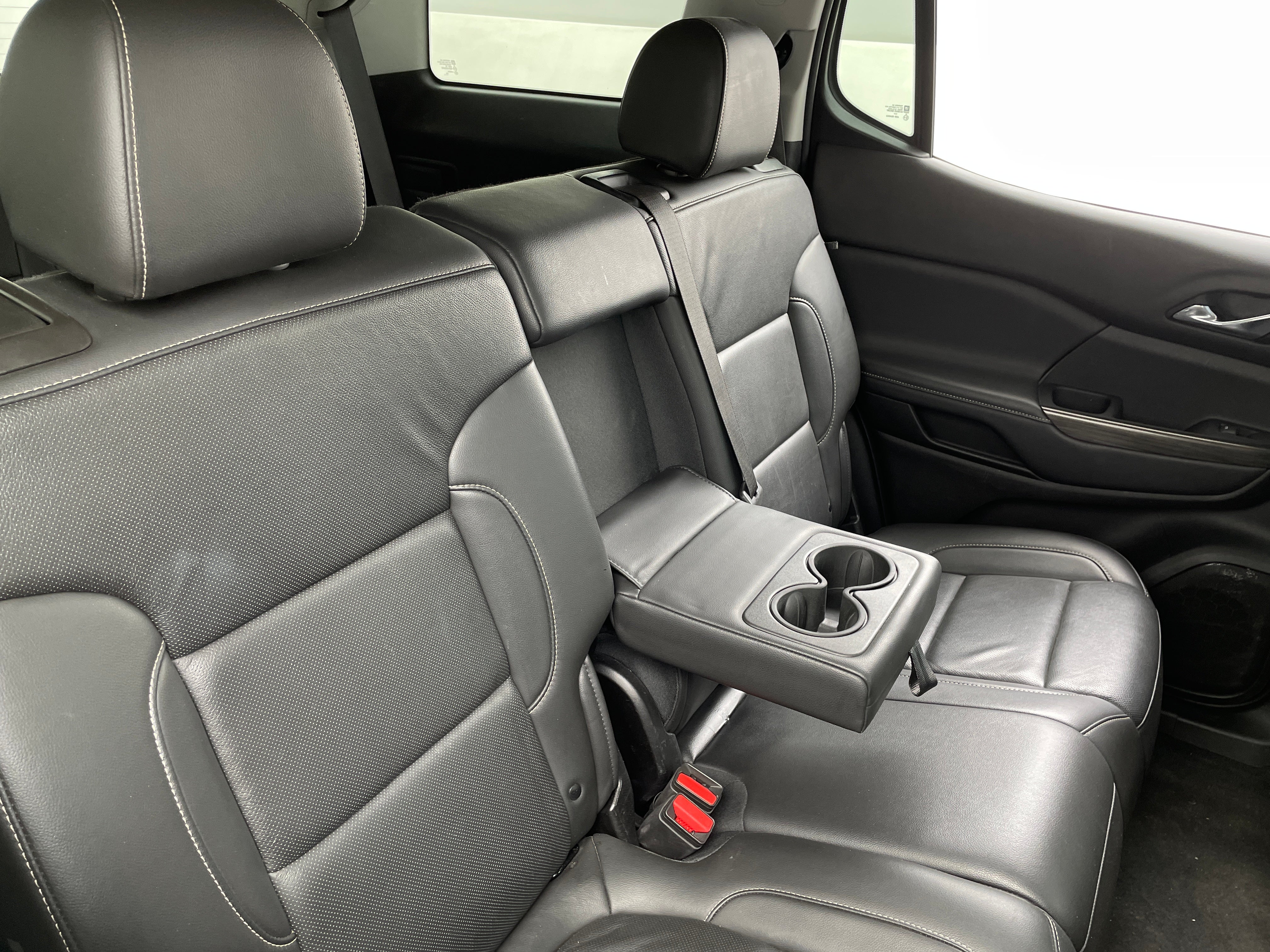 2023 GMC Acadia SLT 5