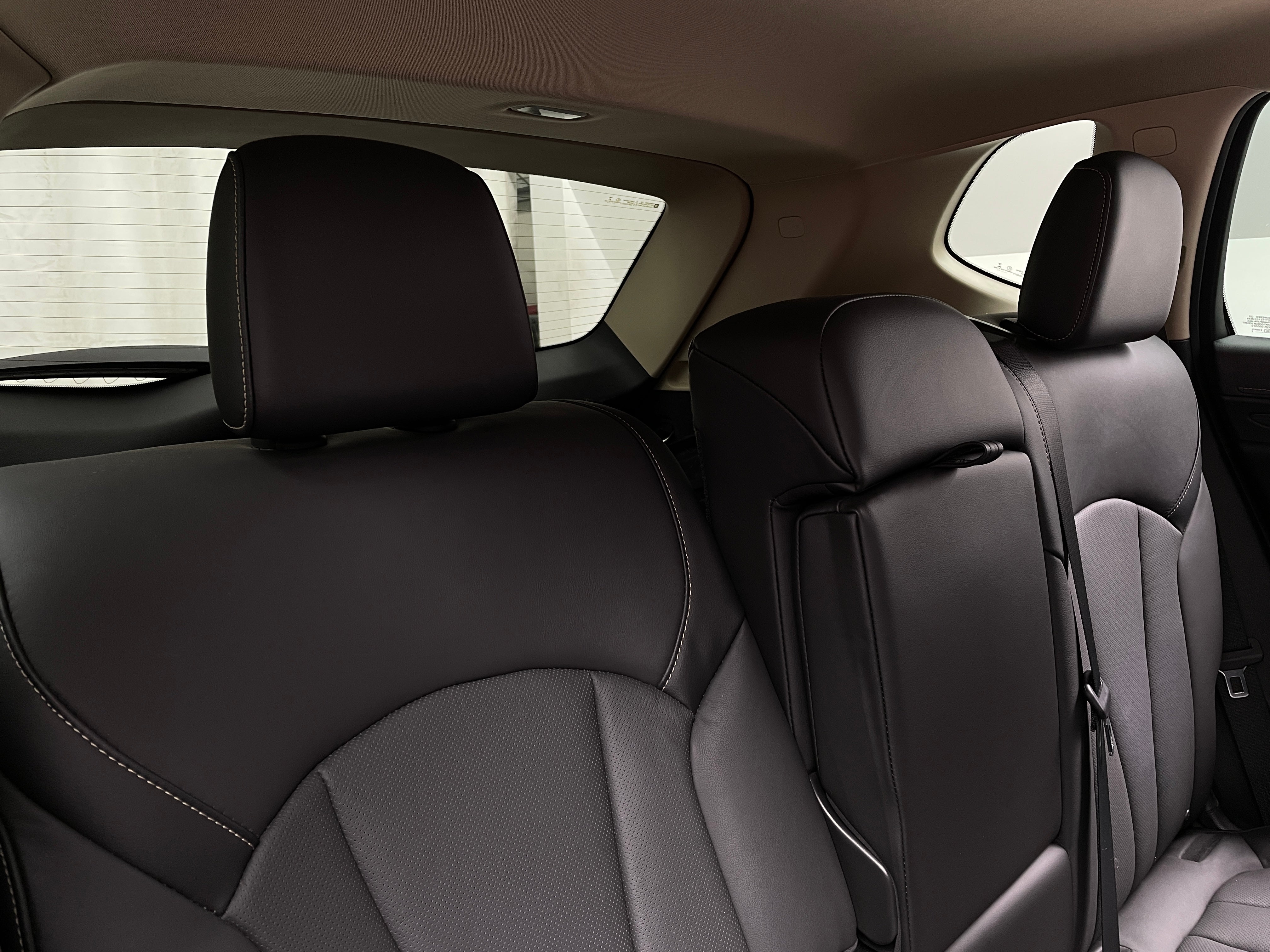 2017 Buick Envision Essence 5