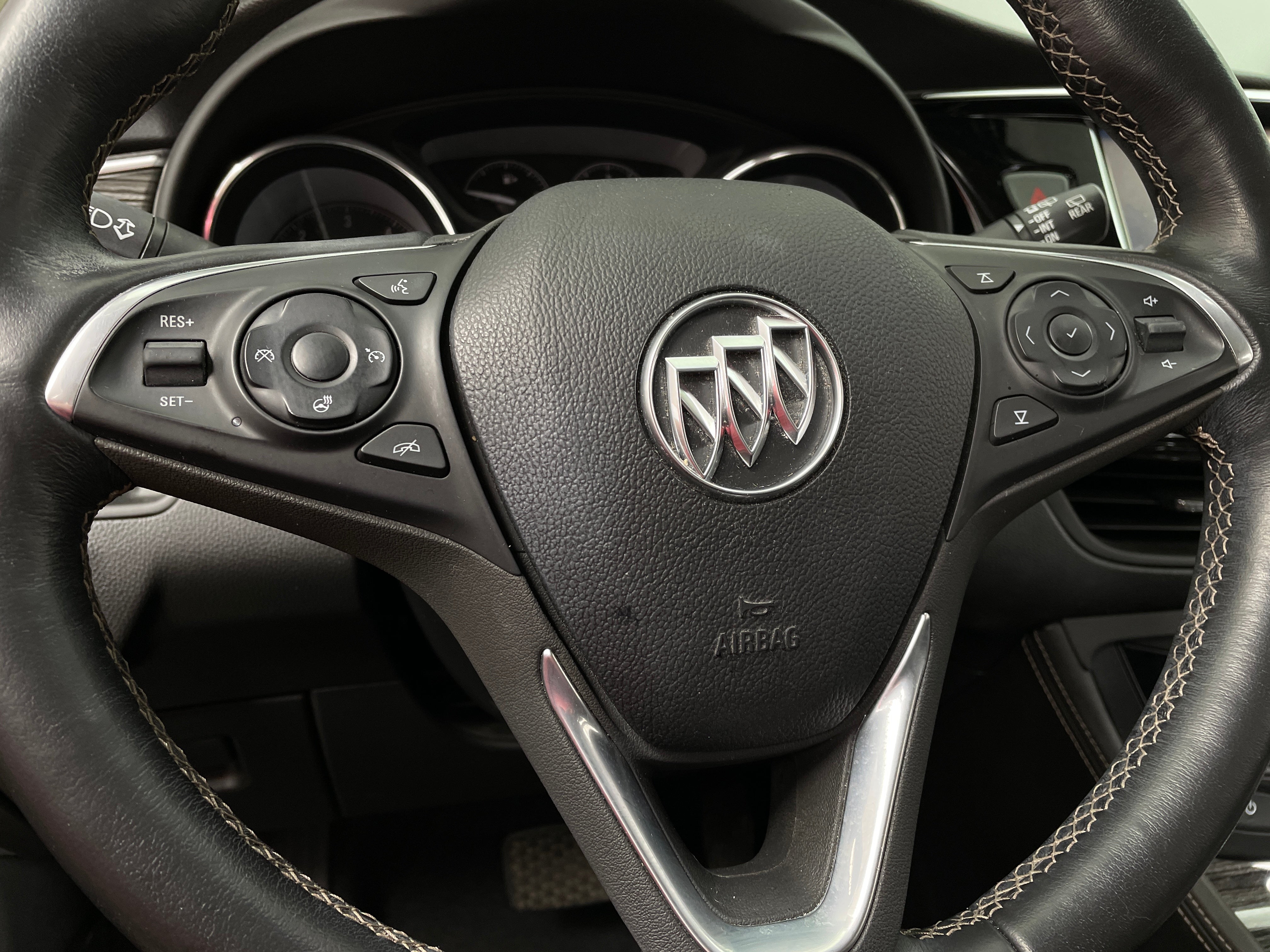 2017 Buick Envision Essence 4